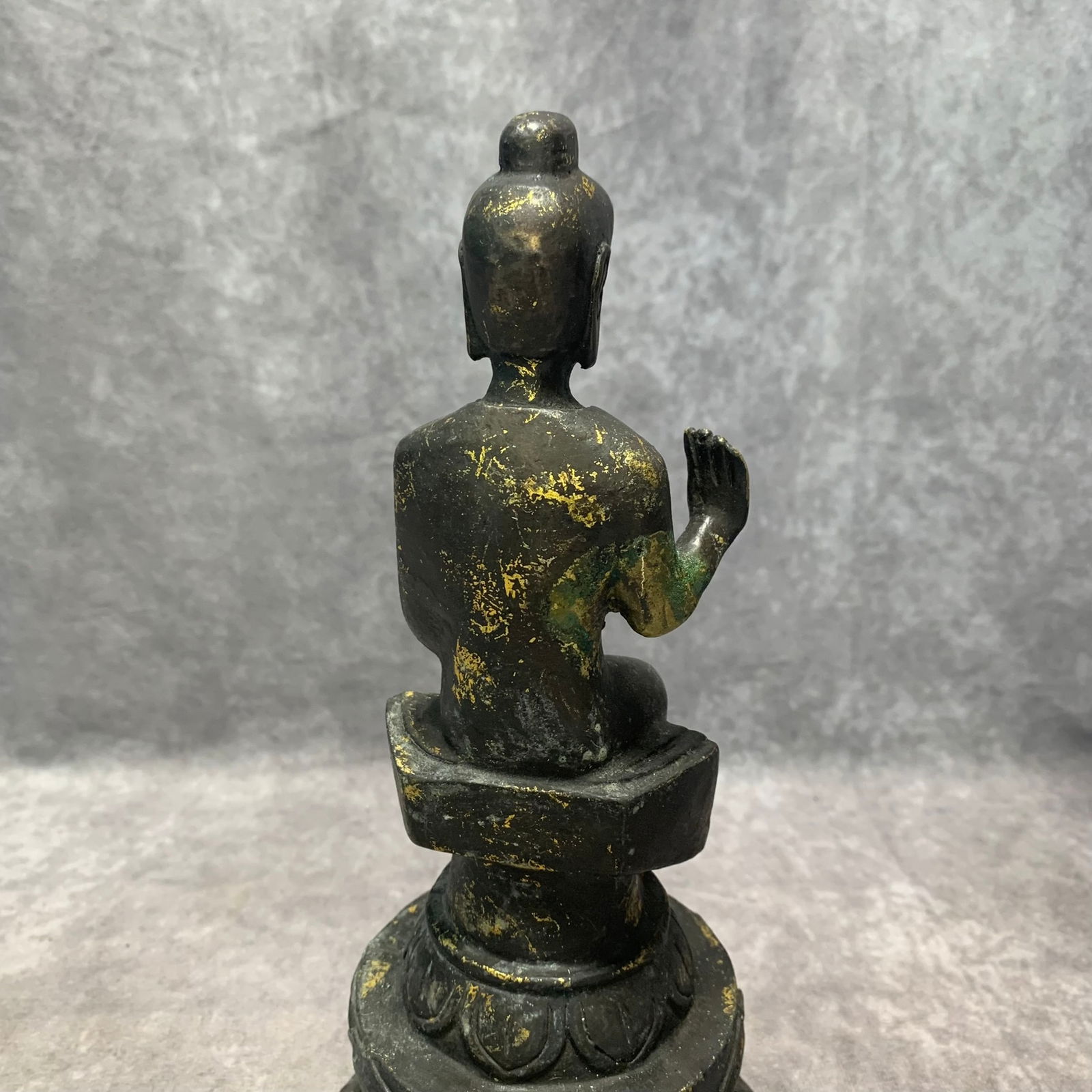 BRONZE SHAKYAMUNI BUDDHA STATUE - 4
