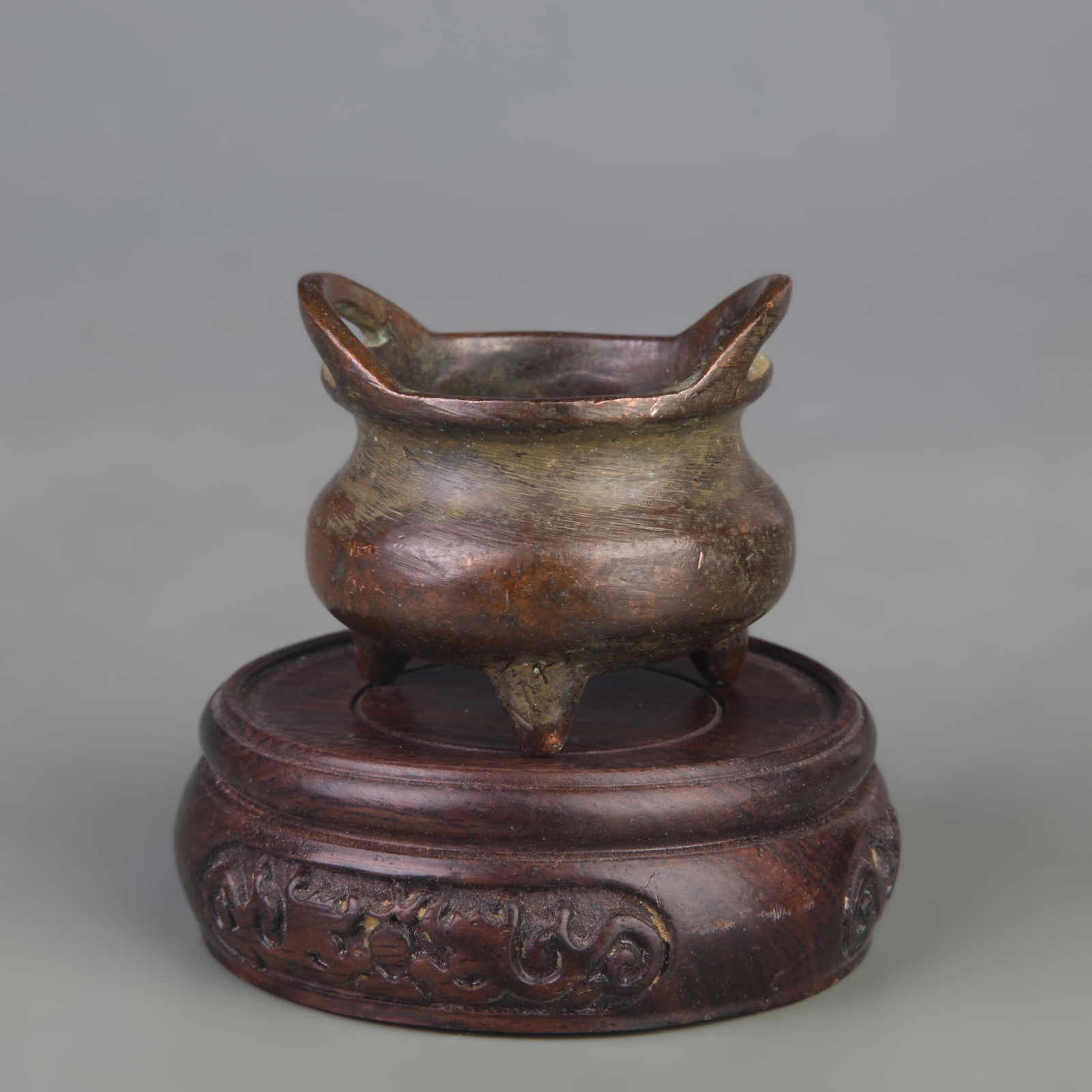 BRIDGE-HANDLED SMALL TRIPOD CENSER - 4