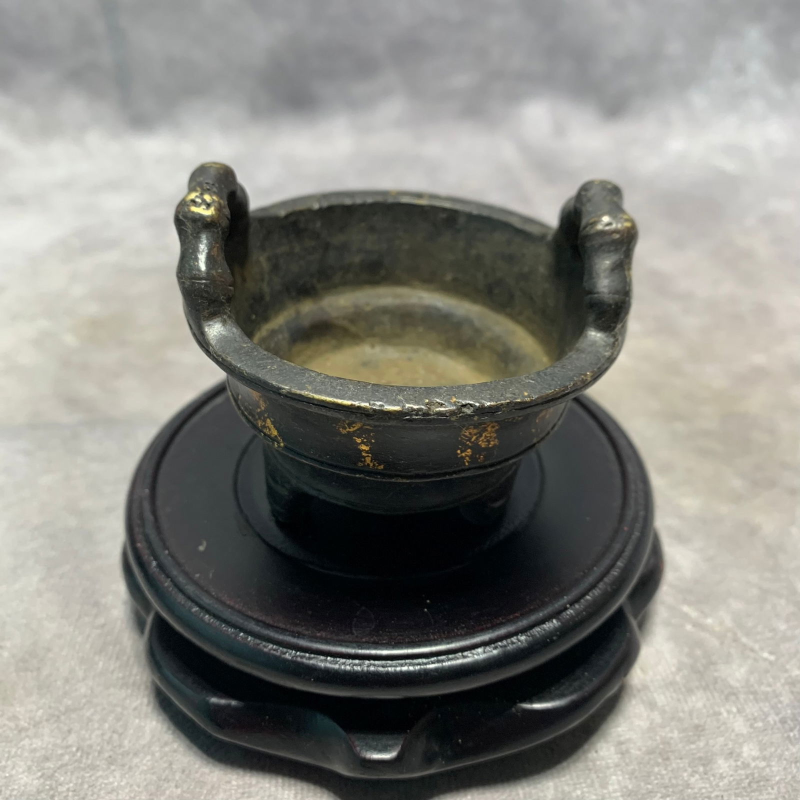 XUAN DE MARK GILT-BRONZE TRIPOD CENSER WITH BAMBOO HANDLES: Ming Dynasty; High; 2.3 inch; Diameter: 2.8 inch