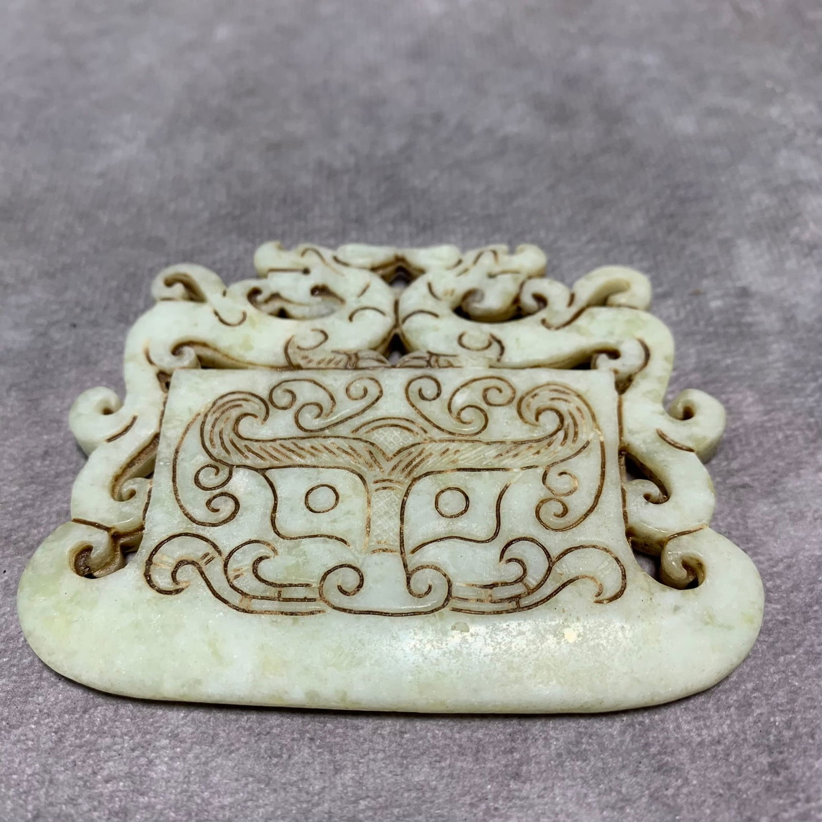 WHITE JADE DRAGON PATTERN PENDANT (1 of 5)