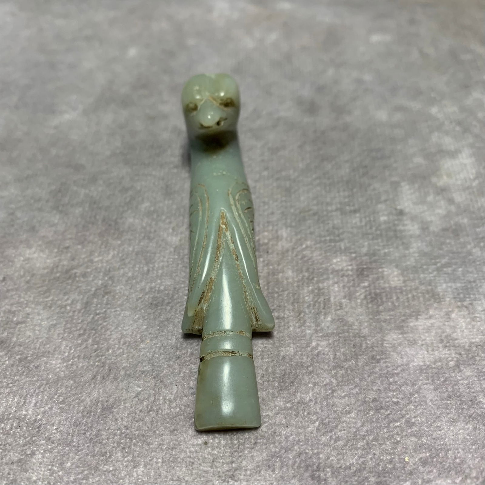 HETIAN PALE CELADON JADE BELT HOOK - 3