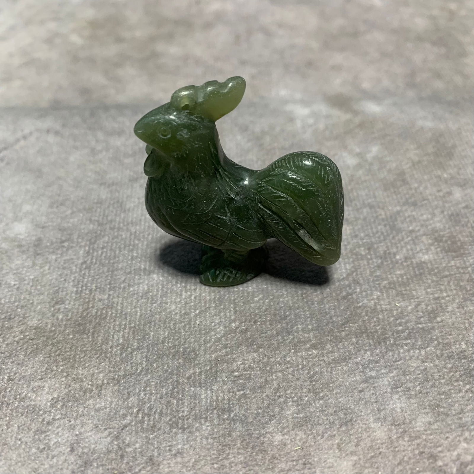HETIAN GREEN JADE ROOSTER ORNAMENT: Repbulic China Period; iameter: Long: 1.8 inch; Width: 1.6 inch; High: 0.6 inch;
