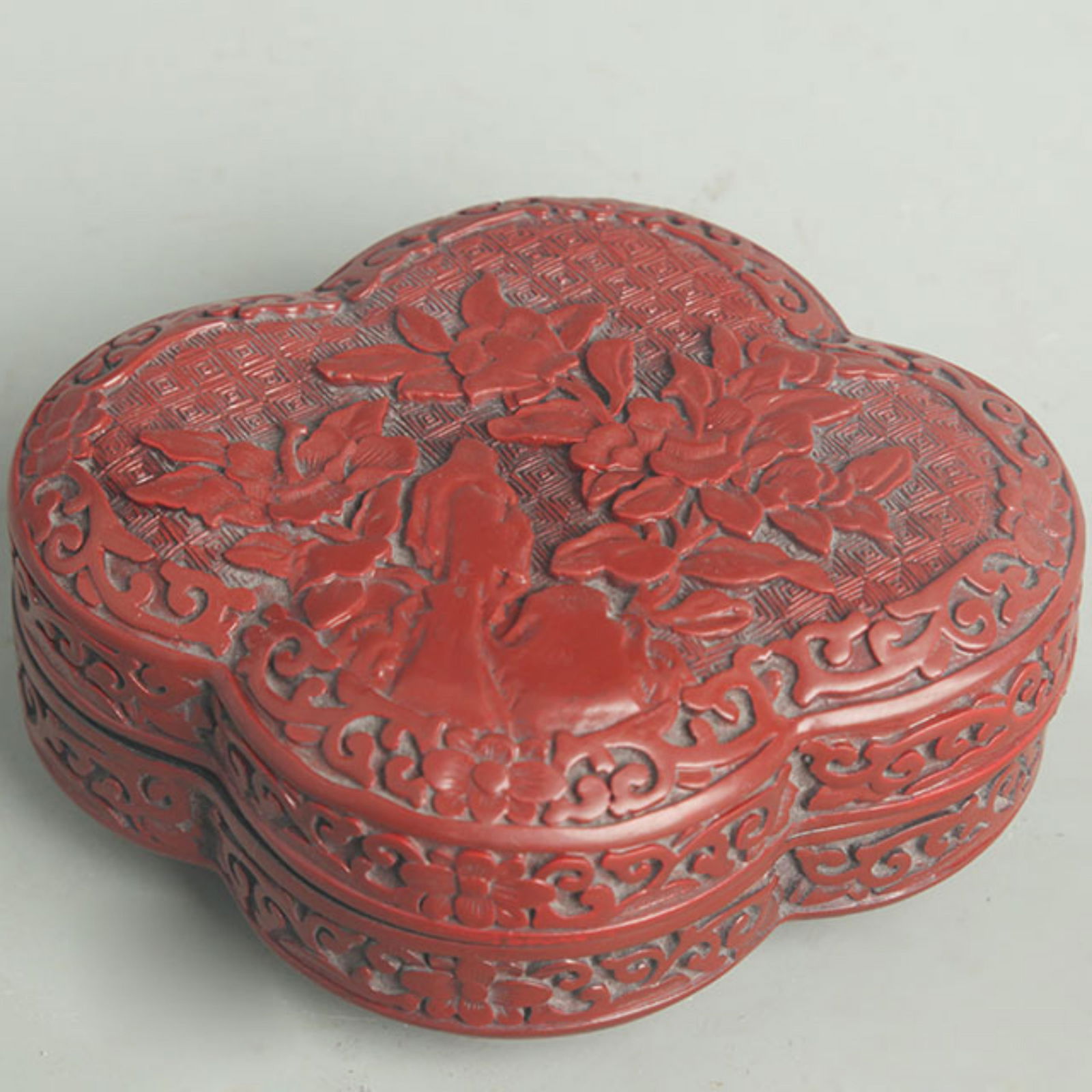 CARVED RED FLORAL PATTERN BEGONIA STYLE INCENSE BOX: Qing Dynasty; High: 2.25 inch; Width: 5.00 inch; Long: 5.75 inch