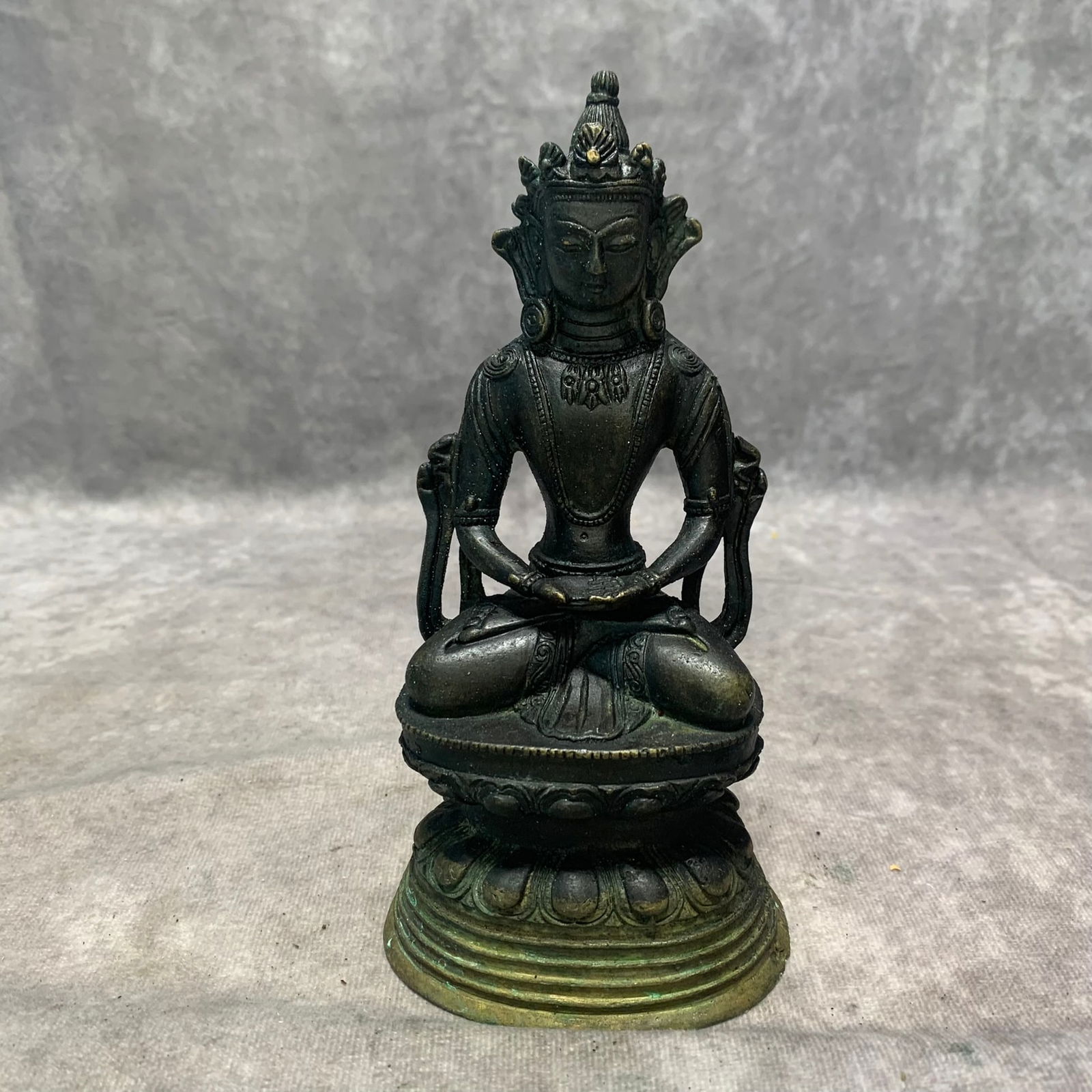 A FINE BRONZE SHAKYAMUNI BUDDHA: Qing Dynasty; Long: 3.4 inch; Width: 2.6?2.6 inch; High: 6.7 inch;