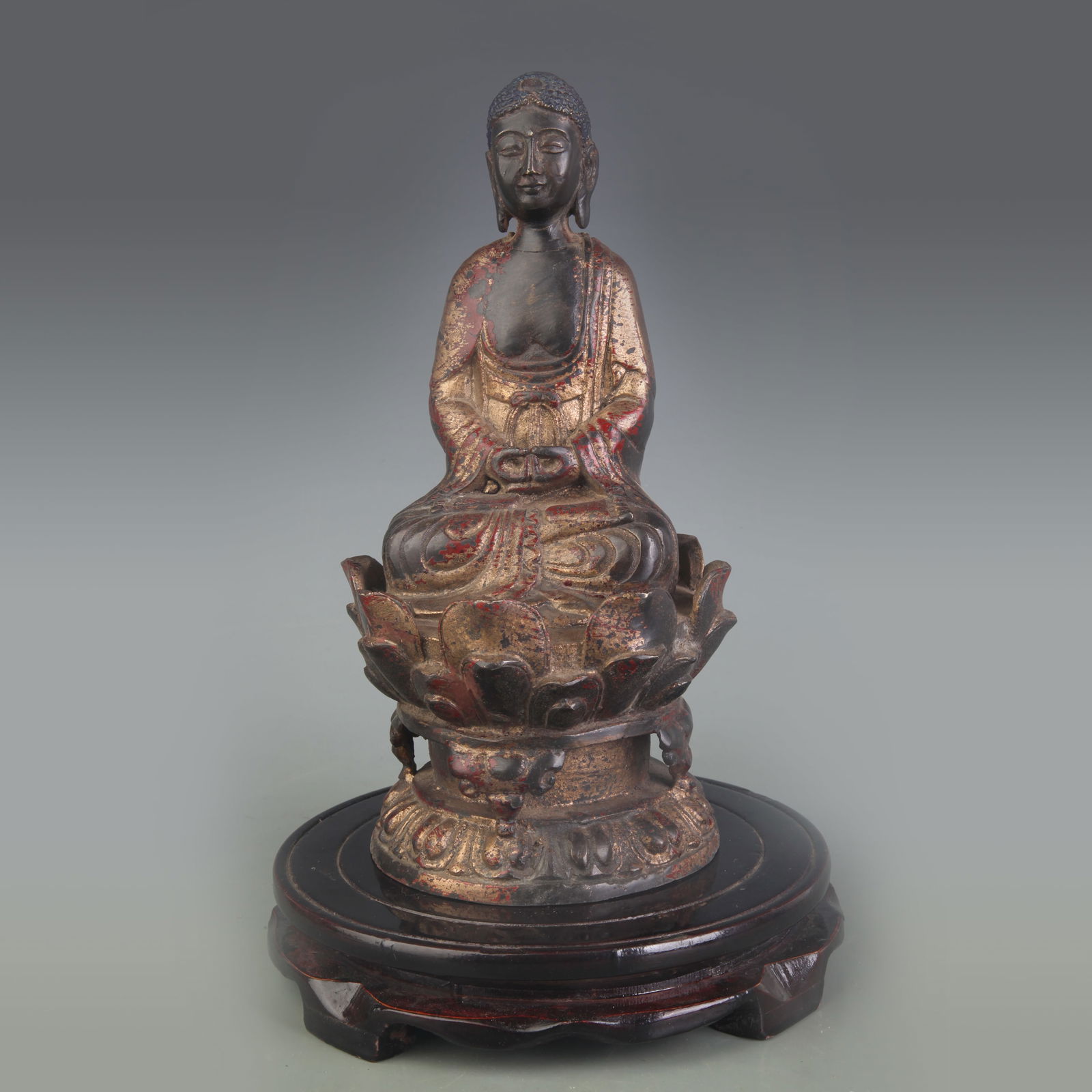 A FINE BRONZE SHAKYAMUNI BUDDHA FIGURE: Qing Dynasty; Width: 4.3 inch; High: 9.3 inch
