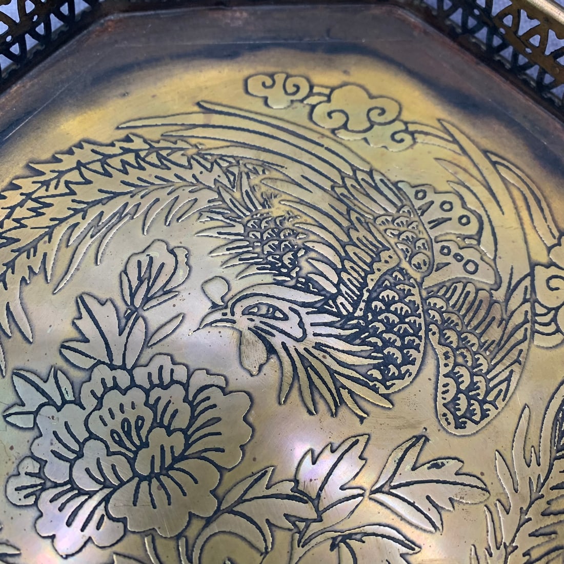 A FINE PHOENIX PATTERN EIGHT SIDED BRONZE PLATE - 3
