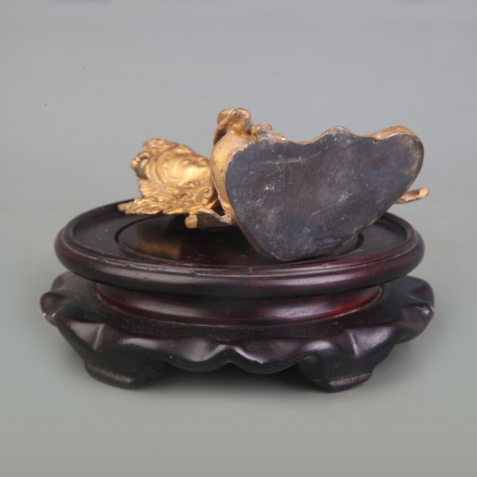 A SMALL BRONZE WHITE TARA STATUE - 5