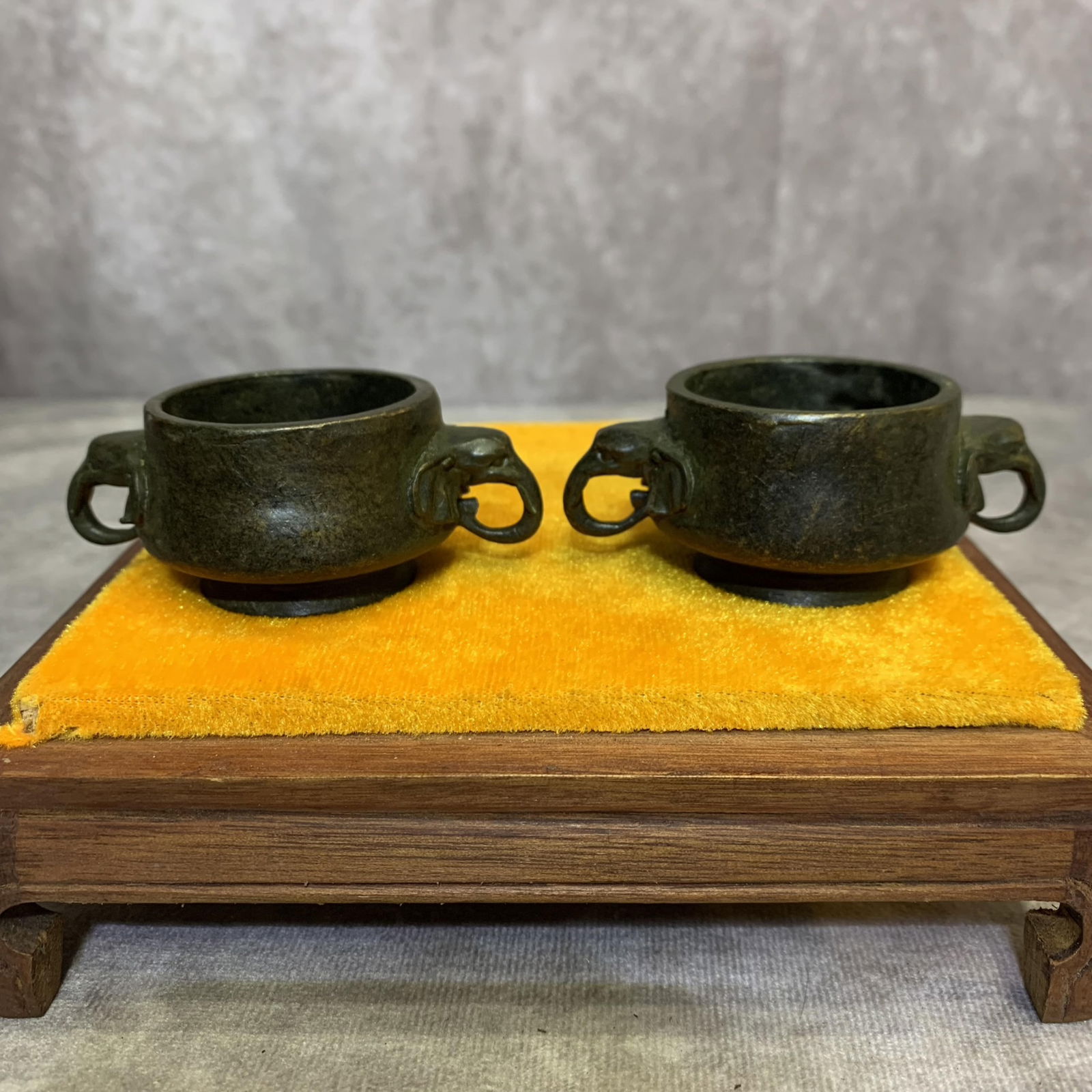 GROUP OF TWO SMALL BRONZE CENSER: Qing Dynasty; High: 1.2 inch; Diameter: 1.9 inch; High: 1.2 inch; Diameter: 1.9 inch