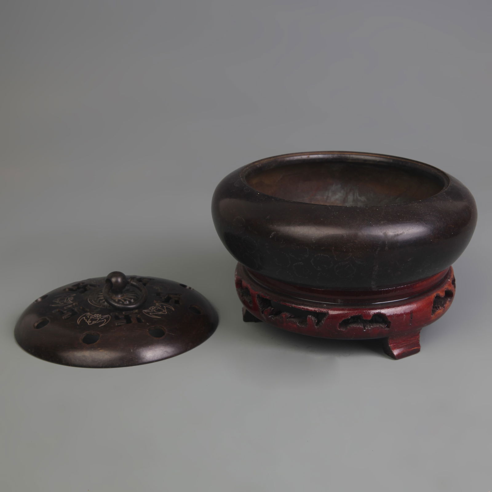 BAT PATTERN ROUND-FOOT BRONZE INCENSE BURNER - 3