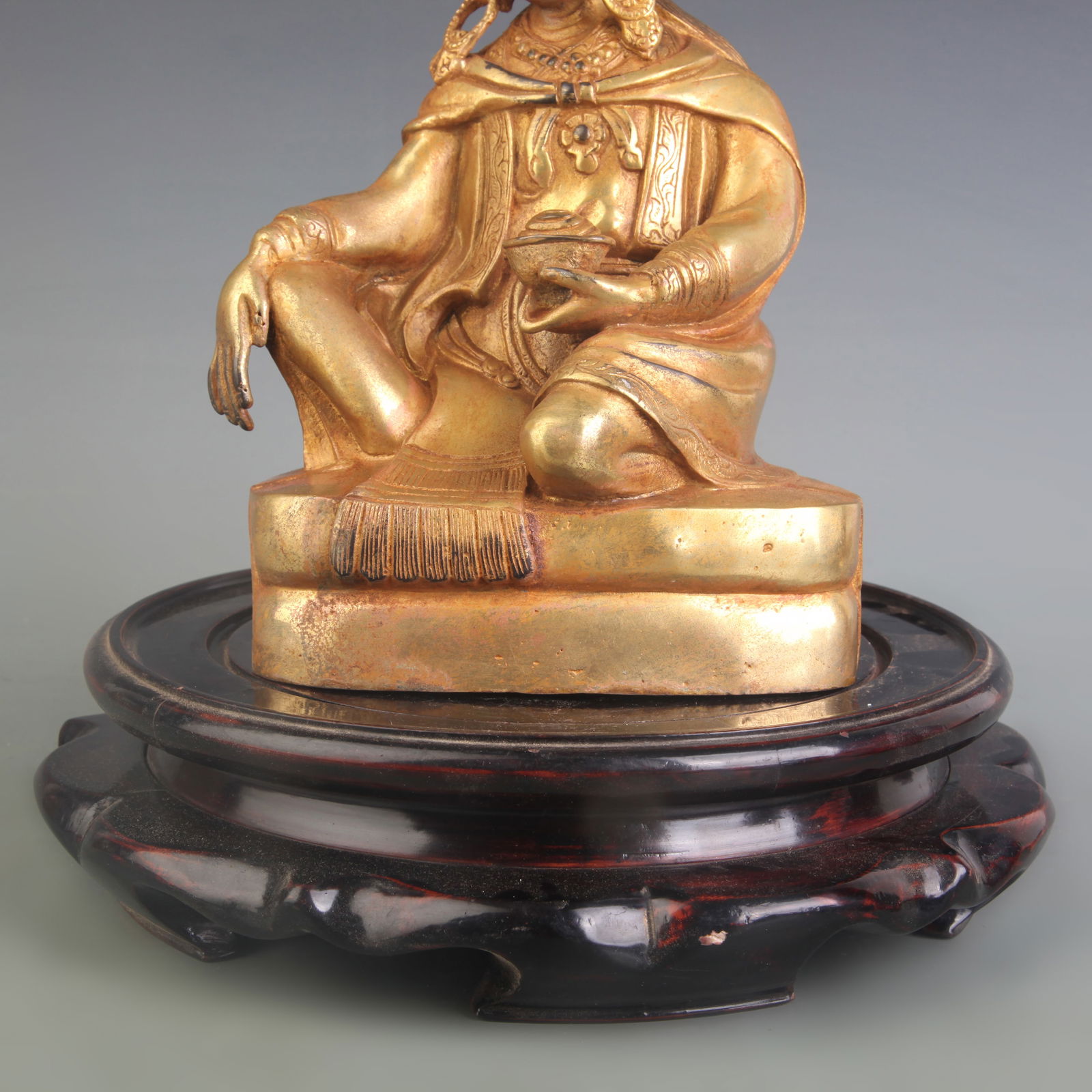 A FINE BRONZE BUDDHA FIGURE - 3