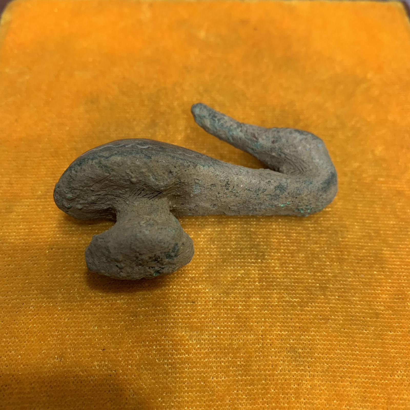 A FINE OLD BRONZE BELT HOOK - 3