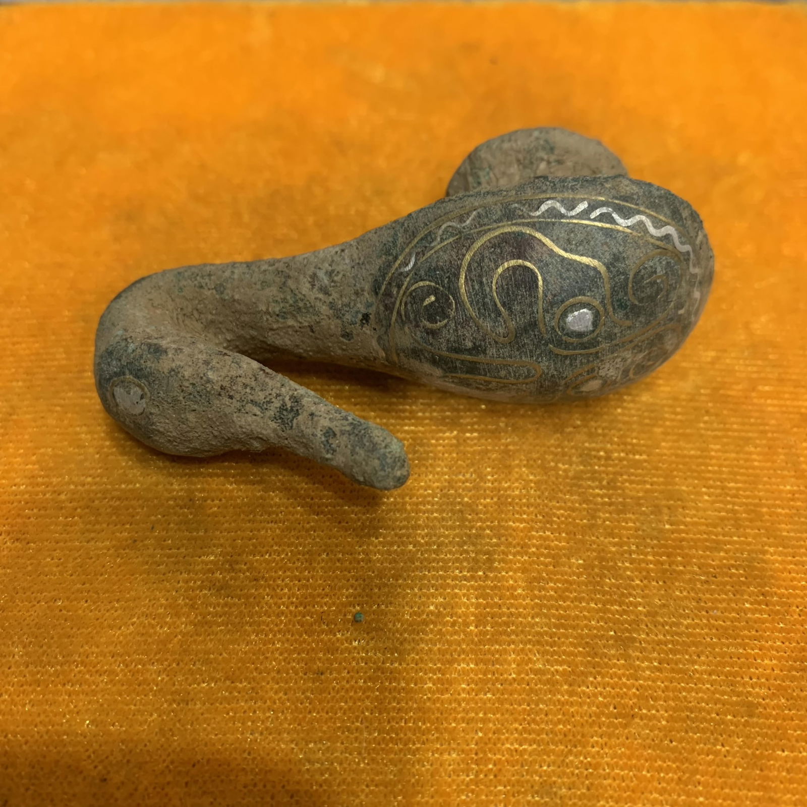 A FINE OLD BRONZE BELT HOOK - 4