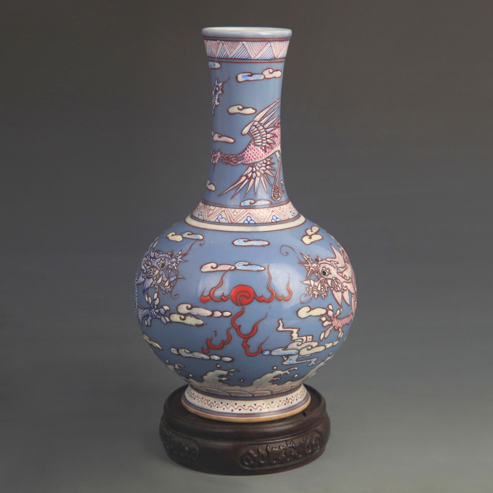 FAMILLE ROSE VASE WITH DRAGON PATTERNS ON BLUE GROUND (1 of 5)