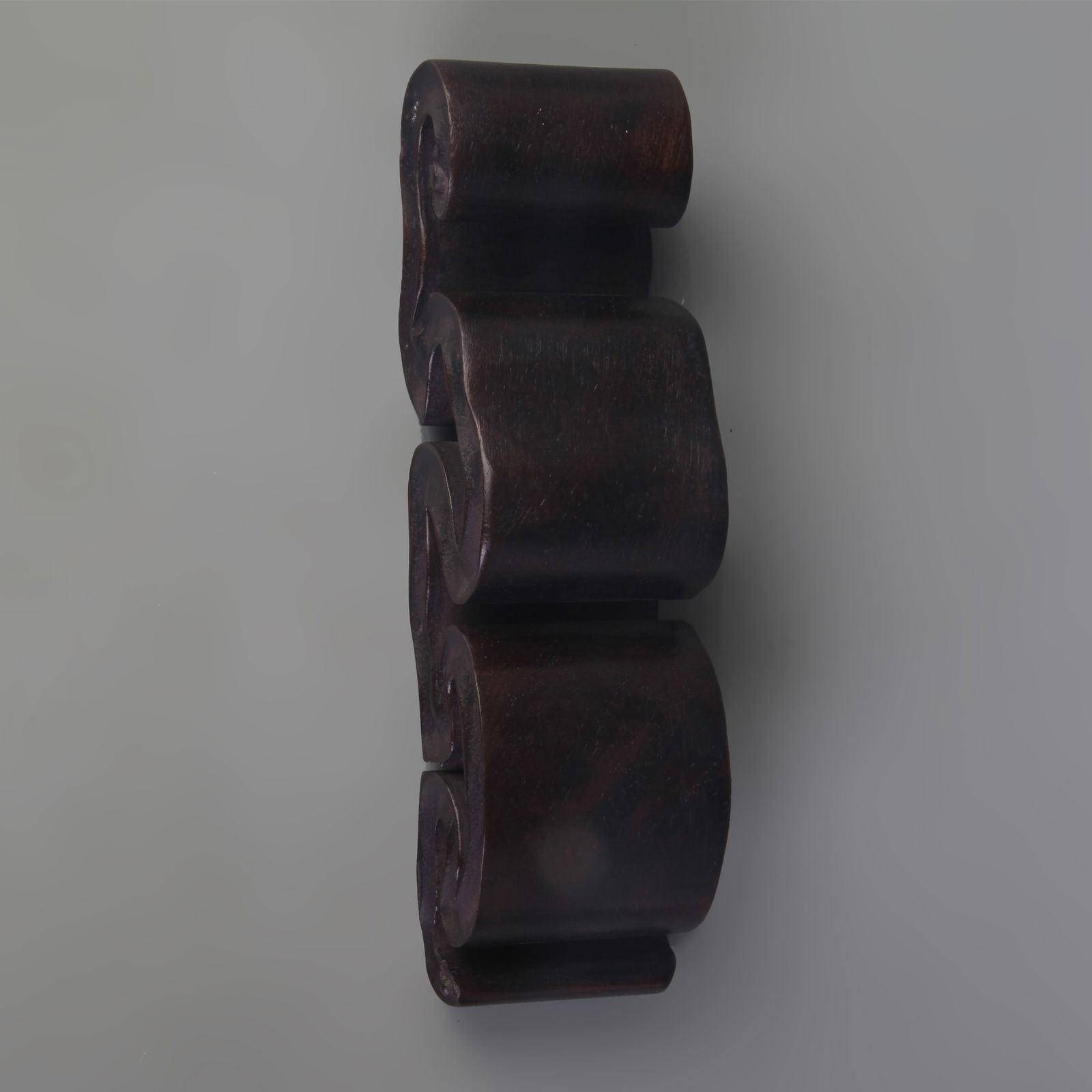 A FINE ROSEWOOD MADE WOODEN INK BED: Modern; Long: 7.0 inch; Width: 1.8 inch; High: 1.8 inch