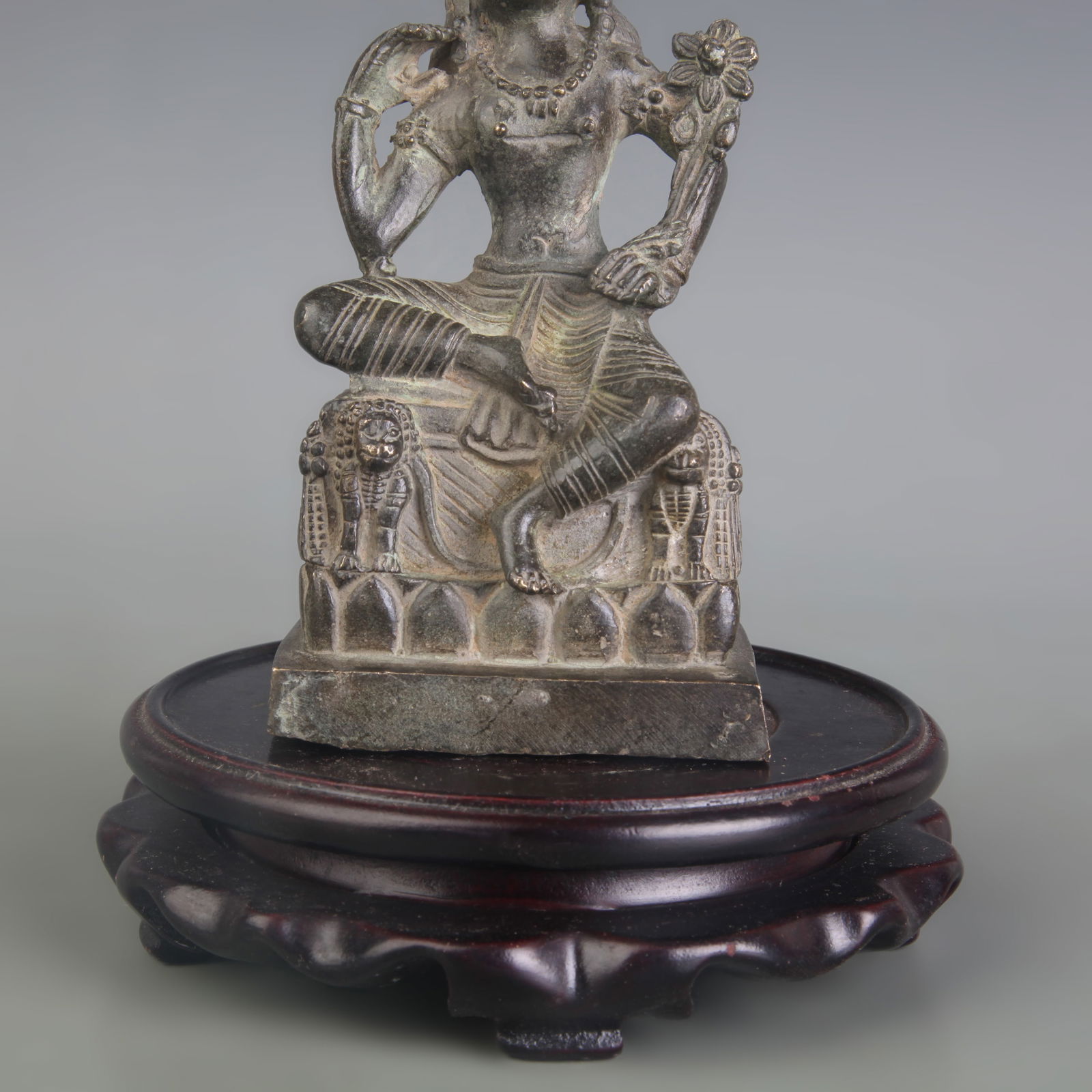 A FINE BRONZE BUDDHA FIGURE - 3