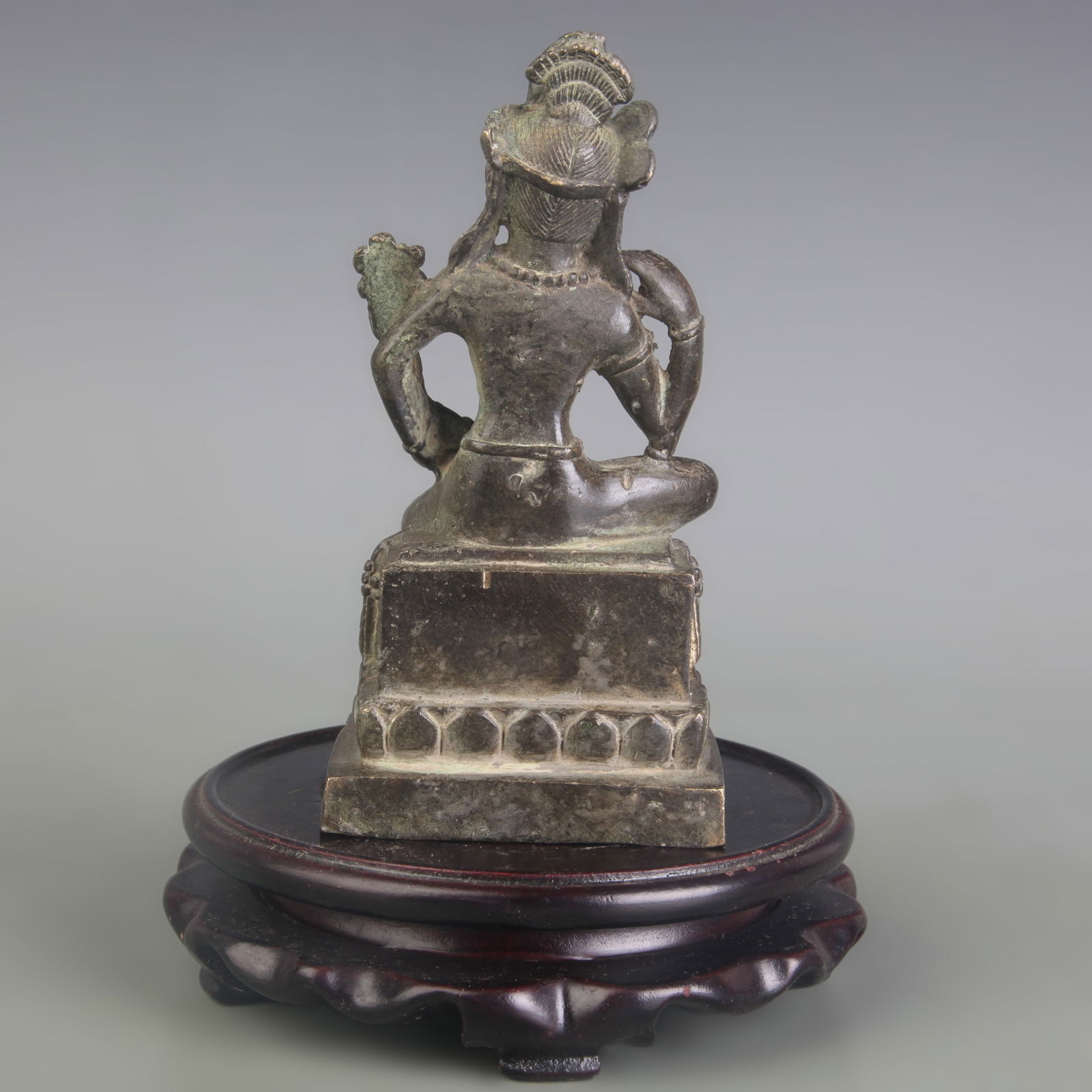 A FINE BRONZE BUDDHA FIGURE - 4
