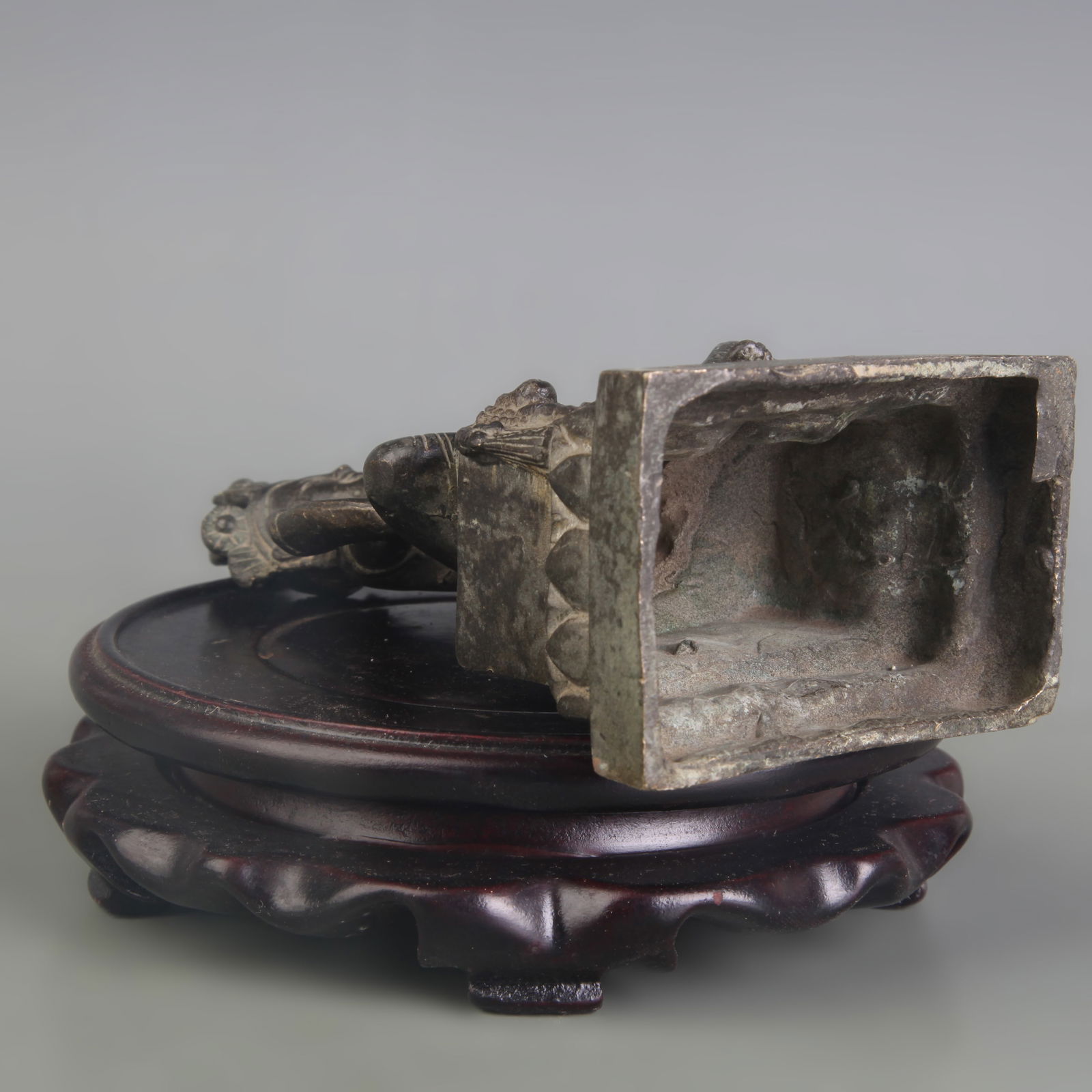 A FINE BRONZE BUDDHA FIGURE - 5