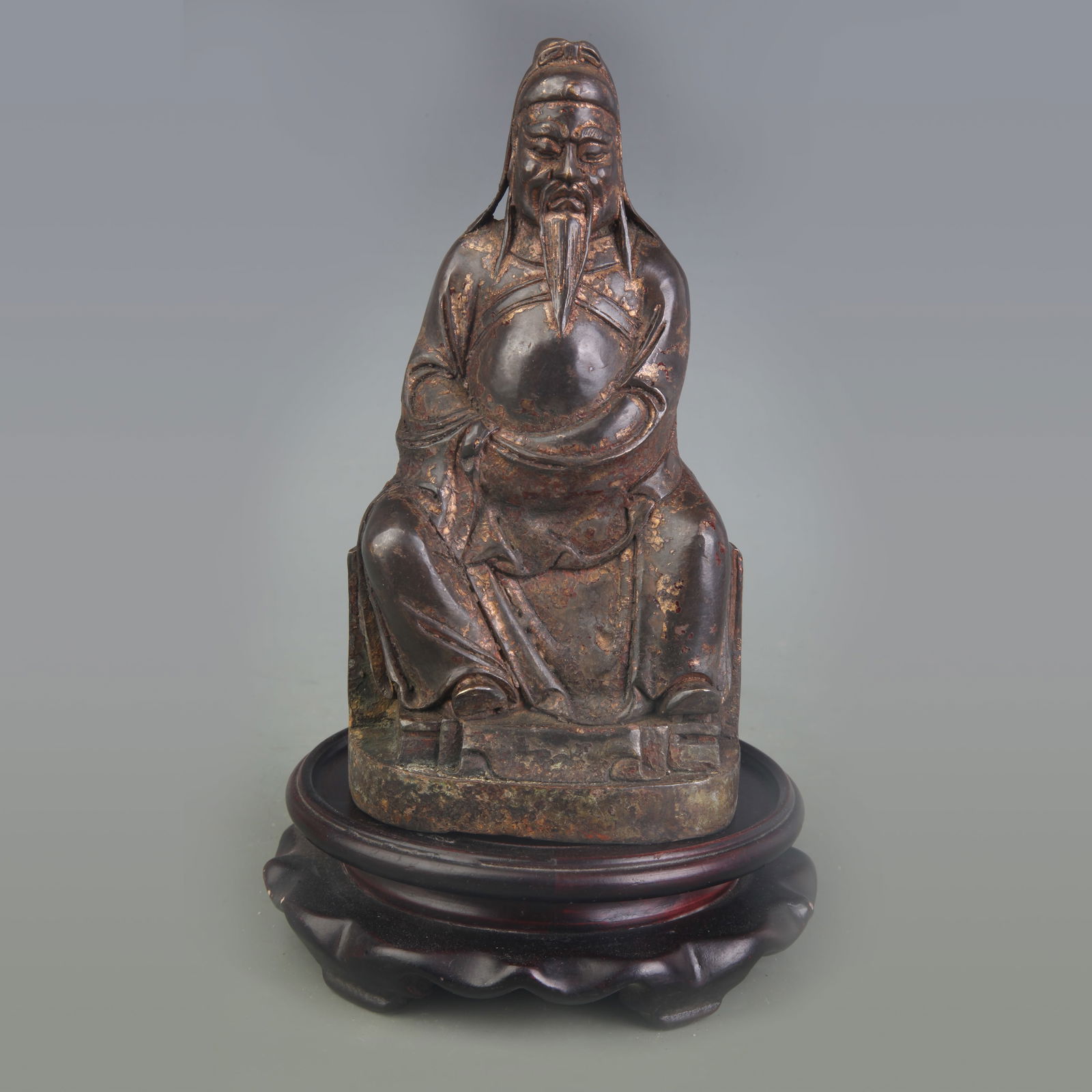 A FINE BRONZE GUAN GONG FIGURE: Qing Dynasty; Width: 3.6 inch; High: 7.0 inch