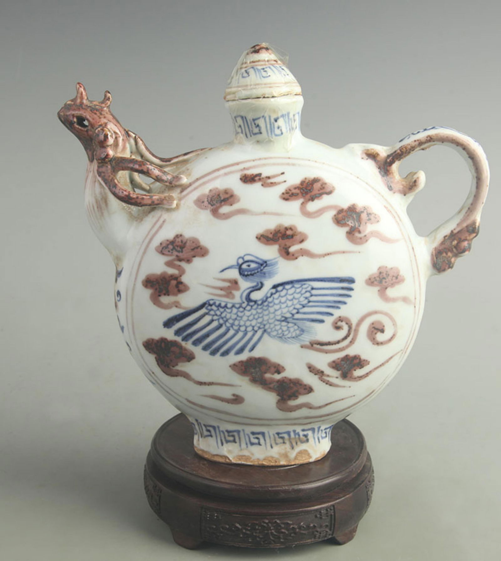 BLUE AND WHITE UNDERGLAZE RED PHOENIX PATTERN EWER (1 of 5)