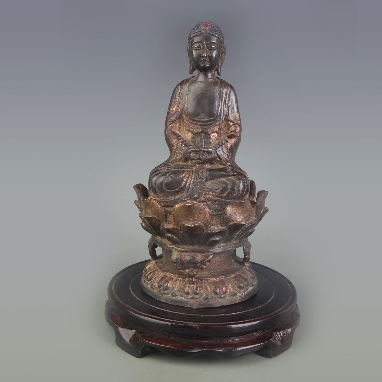 A FINE BRONZE SHAKYAMUNI BUDDHA FIGURE: Qing Dynasty; Width: 4.3 inch; High: 9.3 inch