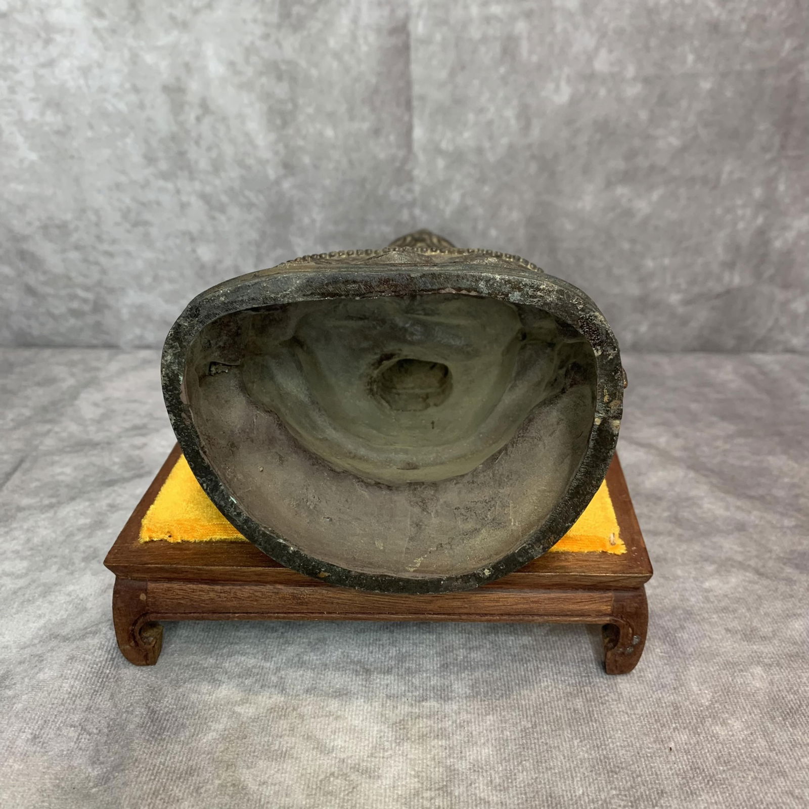 A FINE BRONZE BUDDHA STATUE - 7