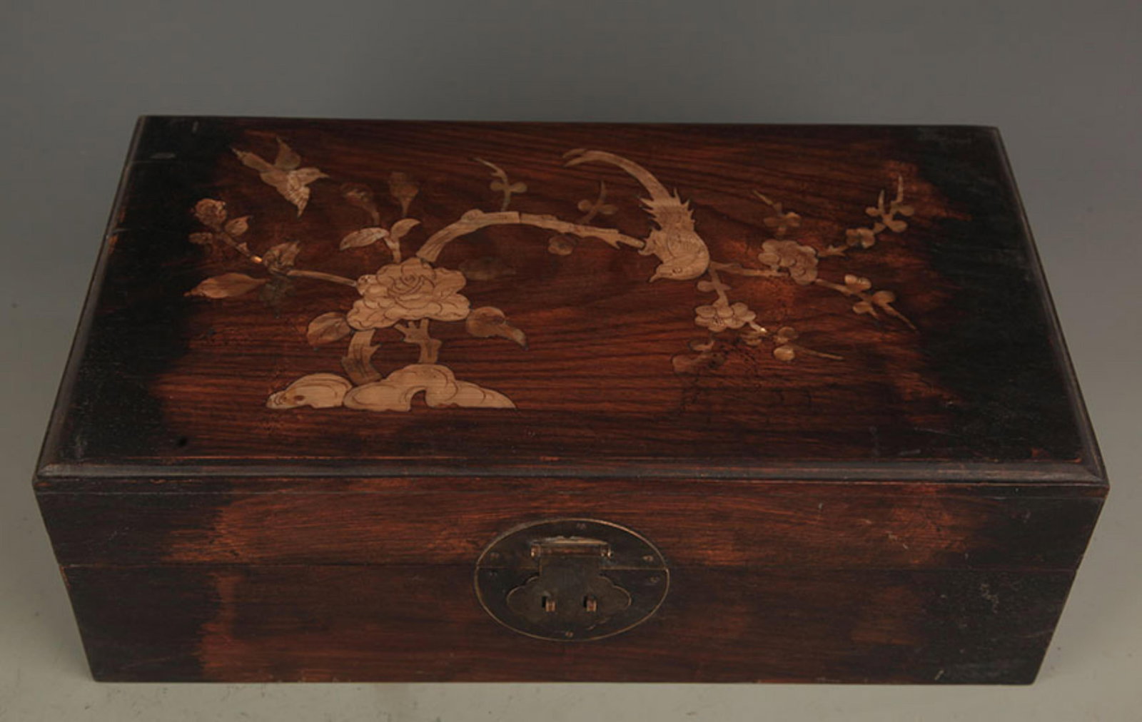 A EMBEDDED WITH SPIRAL SHELL WOOD BOX - 2