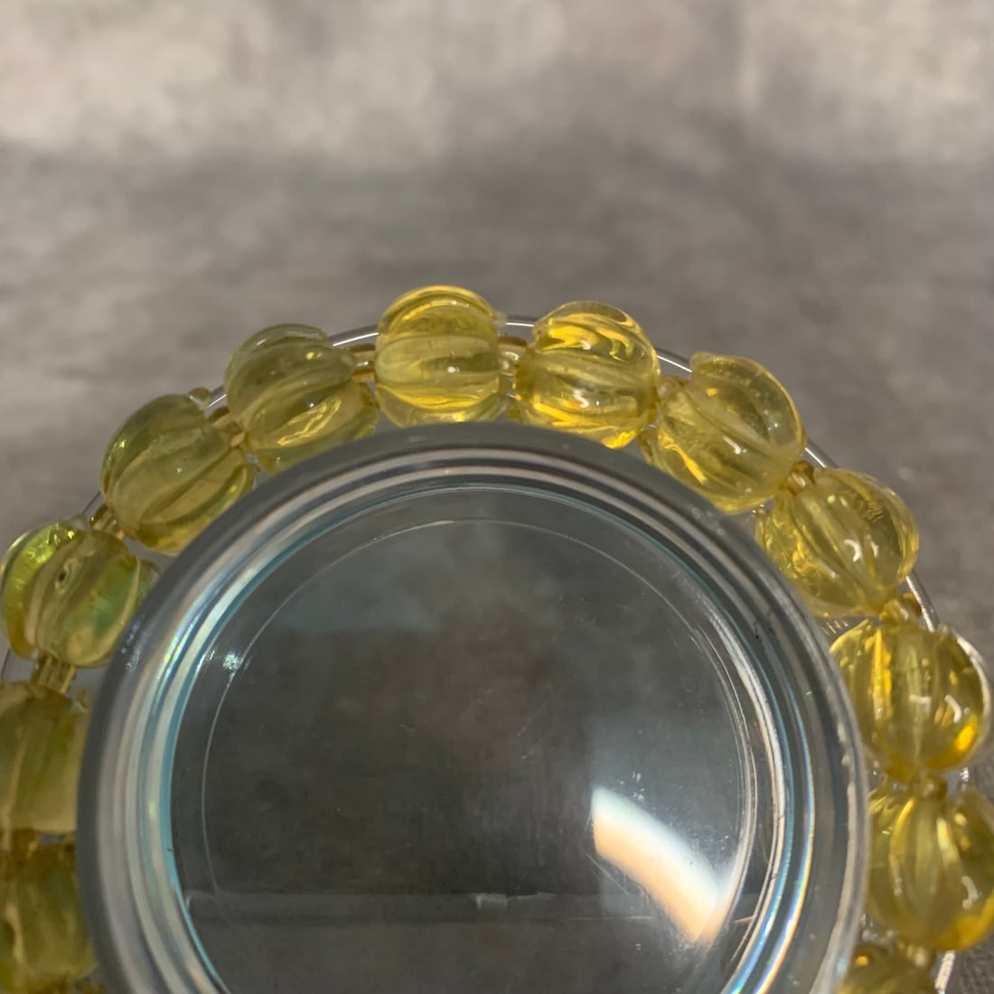 A FINE YELLOW GALSS MADE BRACELECT - 3
