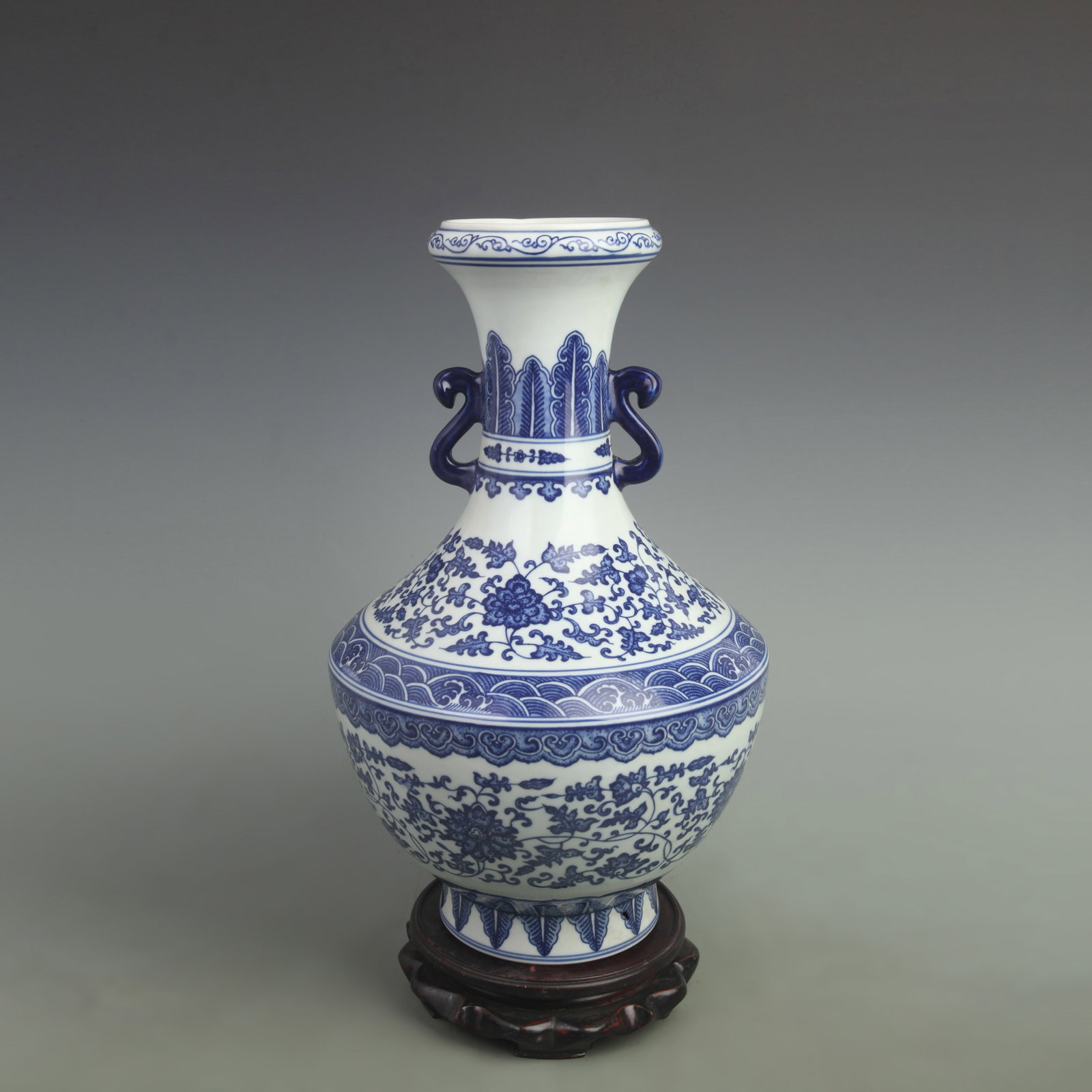 BLUE AND WHITE PORCELAIN VASE WITH ENTWINED LOTUS DESIGN (1 of 5)