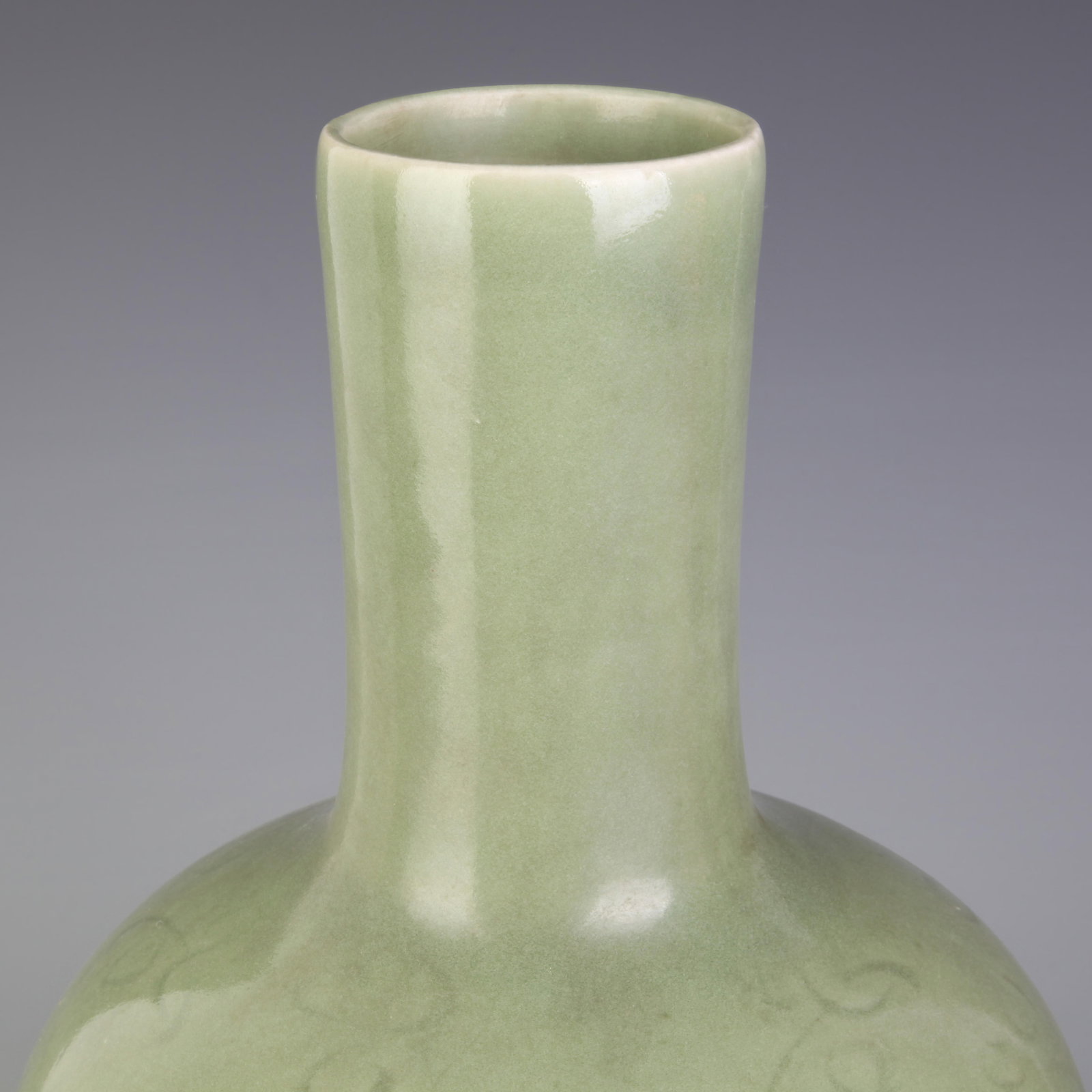 LONGQUAN CELESTIAL VASE WITH CARVED FLORAL PATTERNS - 2