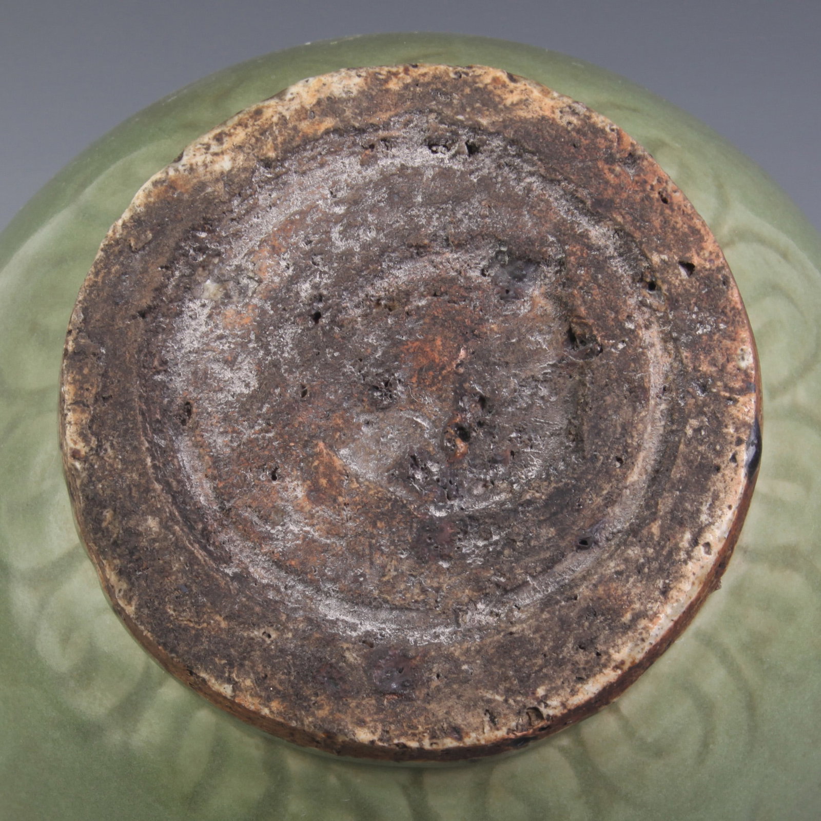 LONGQUAN CELESTIAL VASE WITH CARVED FLORAL PATTERNS - 5