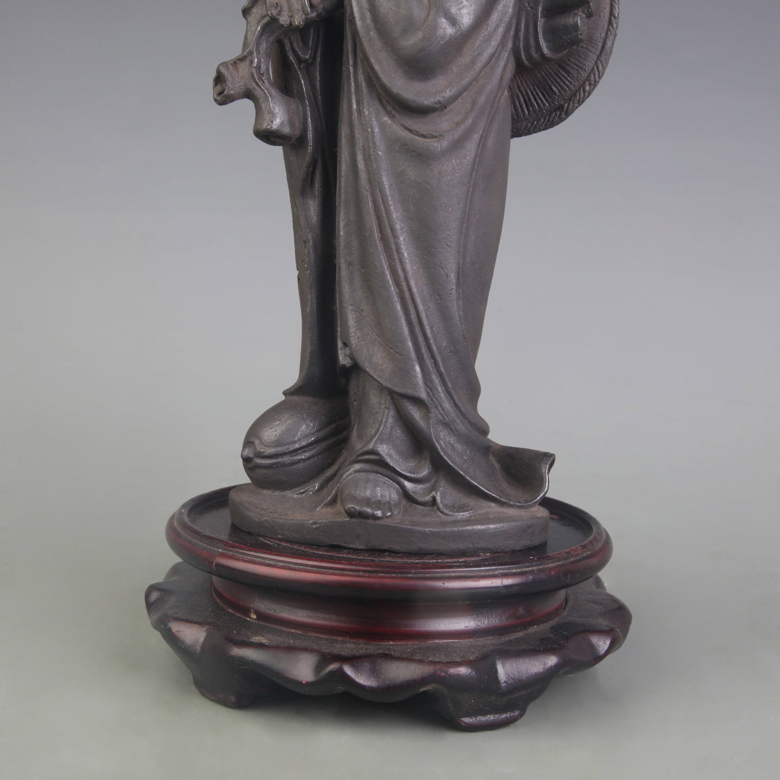 A FINE BRONZE ARHAT STATUE - 3