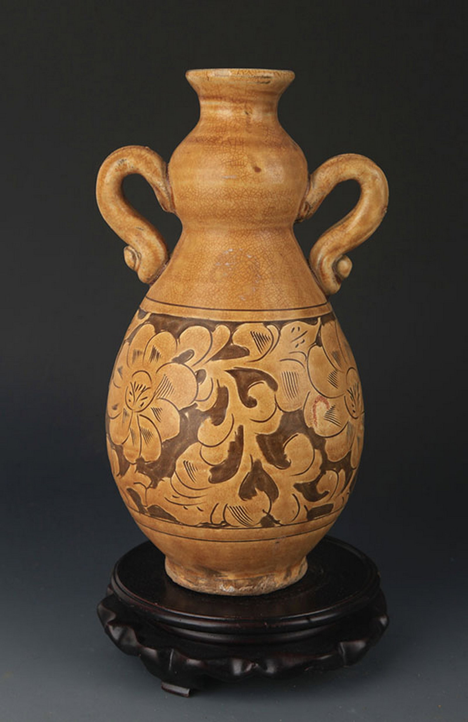 CIZHOU KILN DOUBLE EAR CALABASH SHAPED VASE (1 of 4)