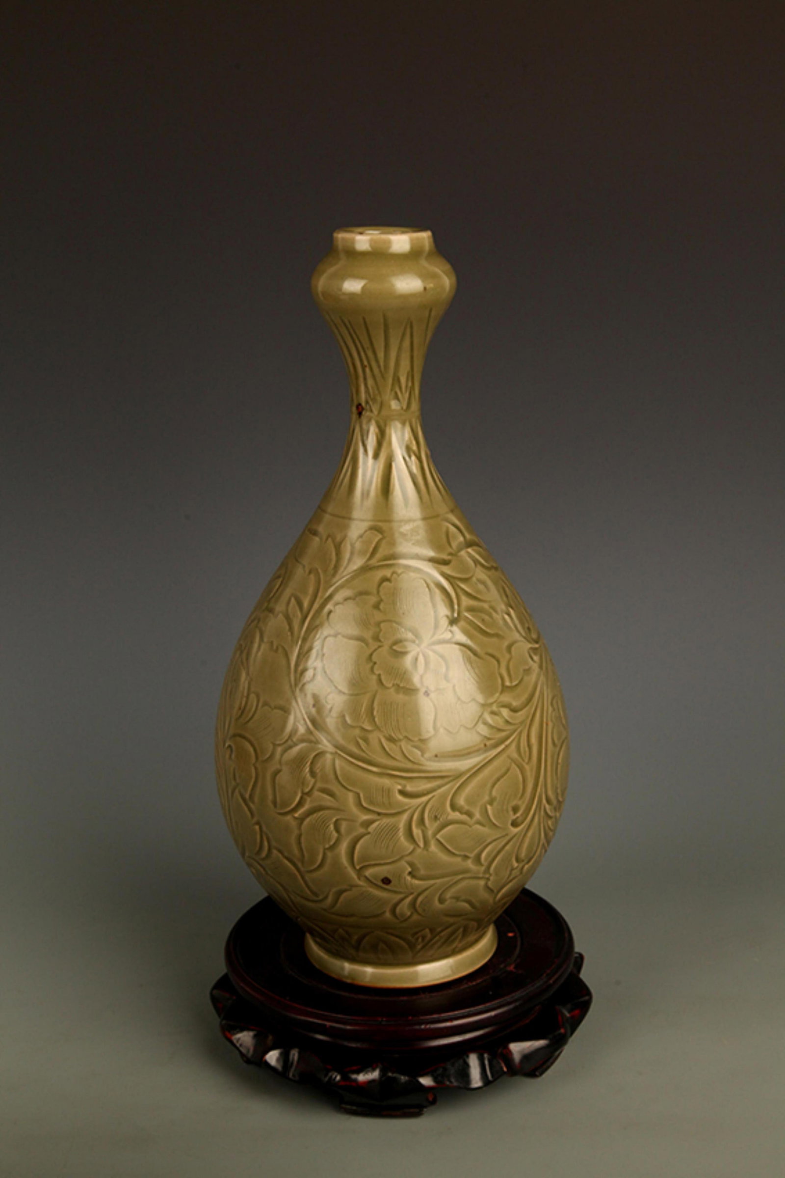YAO ZHOU KILN BROWN COLOR FLOWER PATTERN BOTTLE: Song Dynasty Style, High: 13.2 inch; Diameter: 1.5 inch;