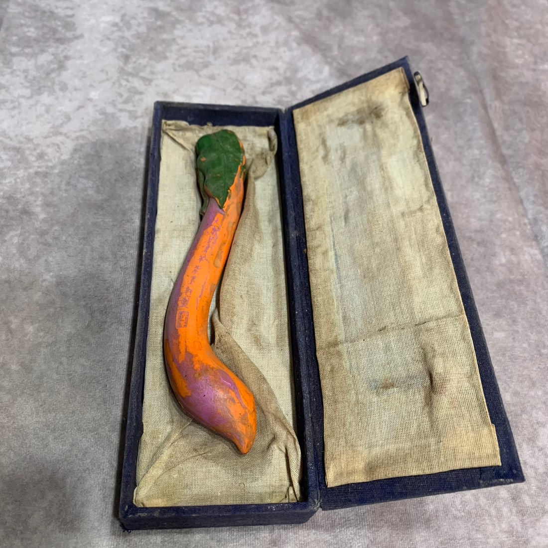 A FINELY CARVED CINNABAR MADE CALLIGRAPHY INK: Republic Period; High: 0.8 inch; Long: 8.1 inch;