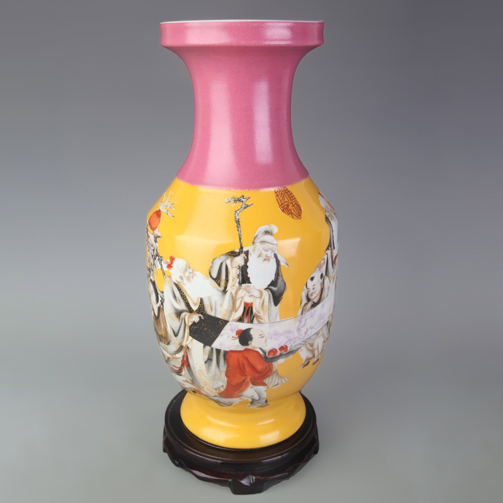 FAMILLE ROSE YELLOW GROUND FIGURE PATTERN PORCELAIN VASE (1 of 5)