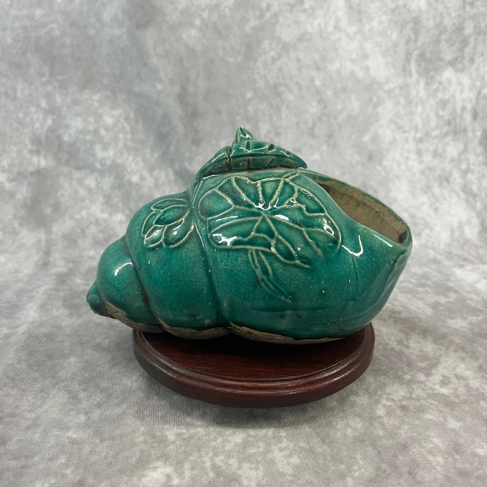A GUANGXU-PERIOD STYLE PEACOCK-GREEN GLAZED CONCH-FORM ASHTRAY (1 of 4)