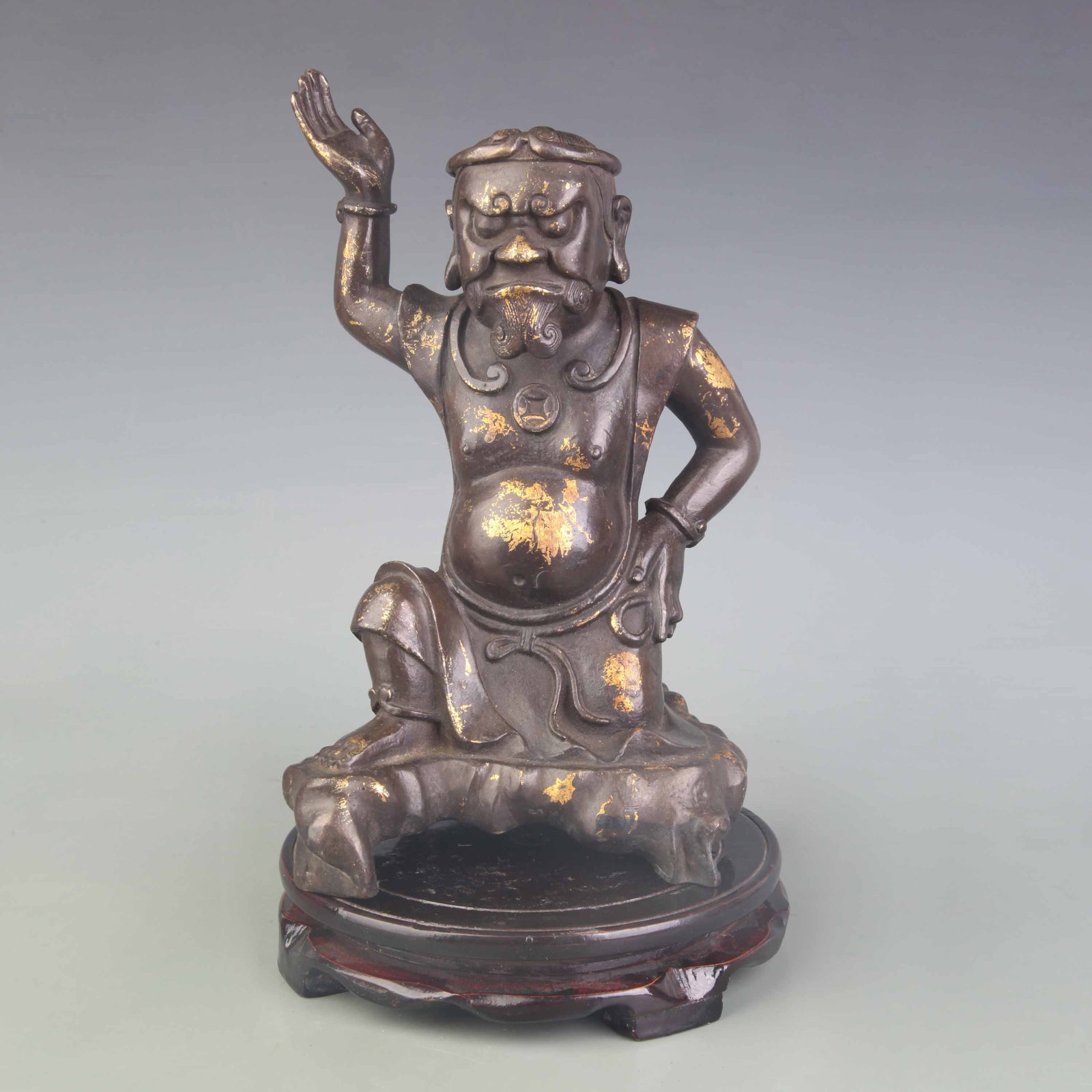 A FINE BRONZE STATUE OF DAMO BODHIDHARMA (1 of 5)