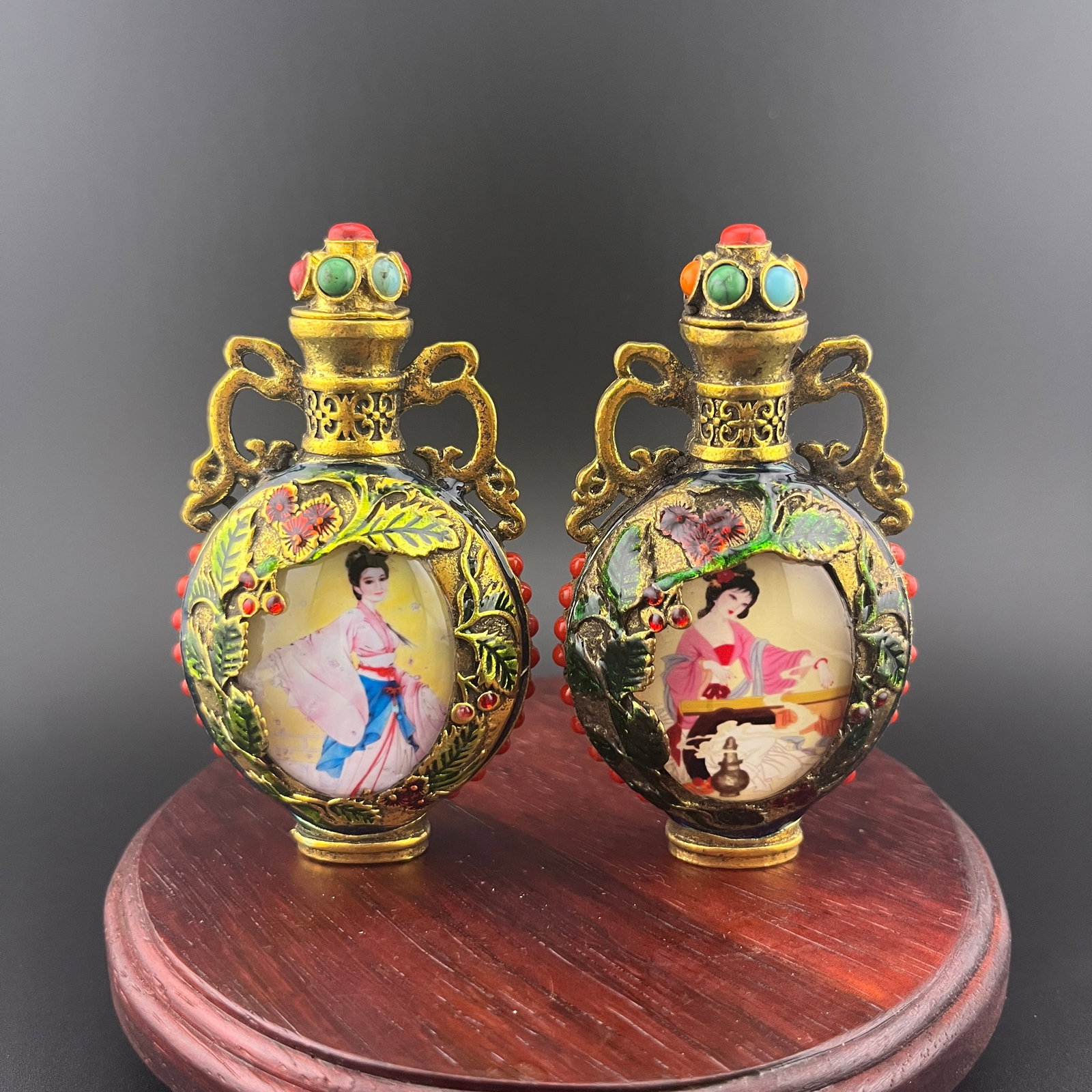PAIR OF CHINESE SNUFF BOTTLE WITH ENAMEL BODY (1 of 3)