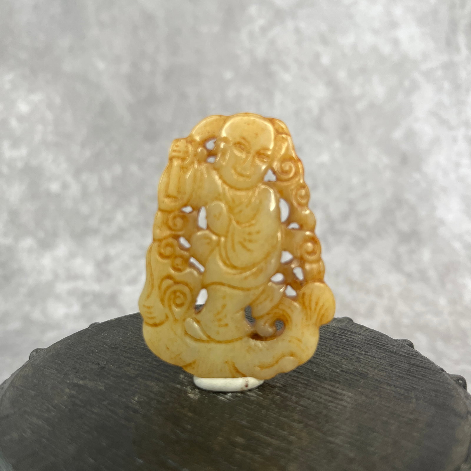 A FINE HAND CARVING JADE PENDANT IN BOY PLAYING FIGURE: Qing Dynasty; Long: 2.17 inch; Width: 1.6 inch; High: 0.21 inch;