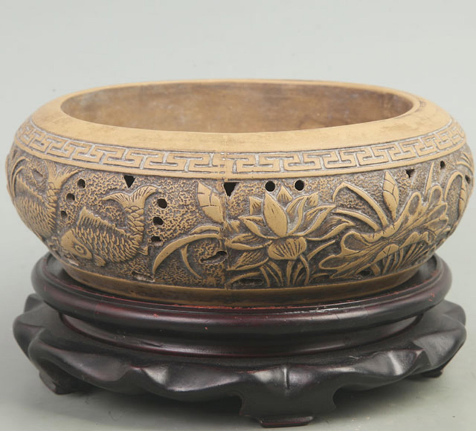 ZISHA FISH PATTERN BRUSH WASHER: Qing Dynasty;High: 3 inch; Diameter: 7.5 inch;