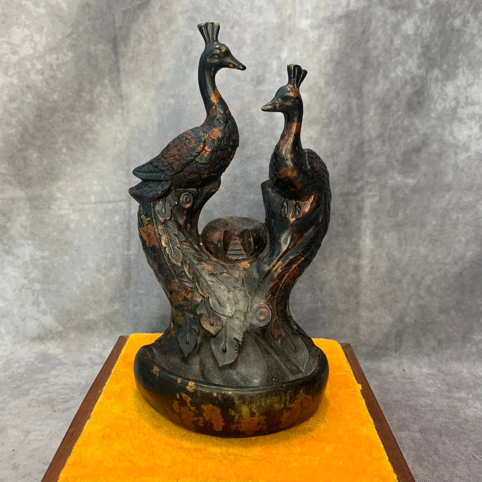 A FINE GILT-BRONZE "TWIN PEACOCKS" SCULPTURE: Qing Dynasty; High: 7.5 inch; Width: 4.4 inch; Long: 3.7 inch