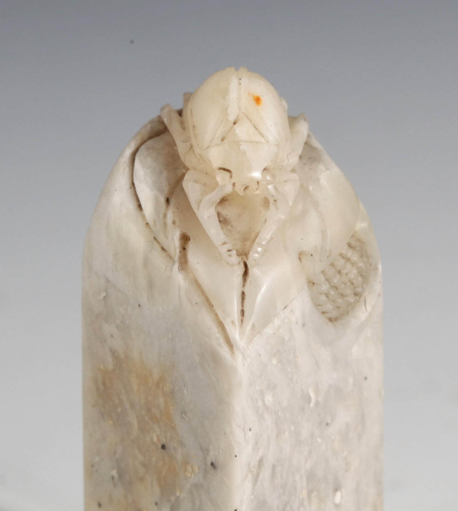 A FINE CARVED SHOUSHAN STONE SEAL - 2