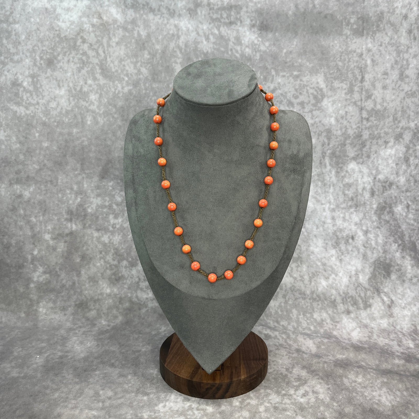 A FINE RED CORAL MADE PRAYER BEAD NECKLACE: Modern; Long: 10 inch; High: inch; Diameter: 0.3 inch;