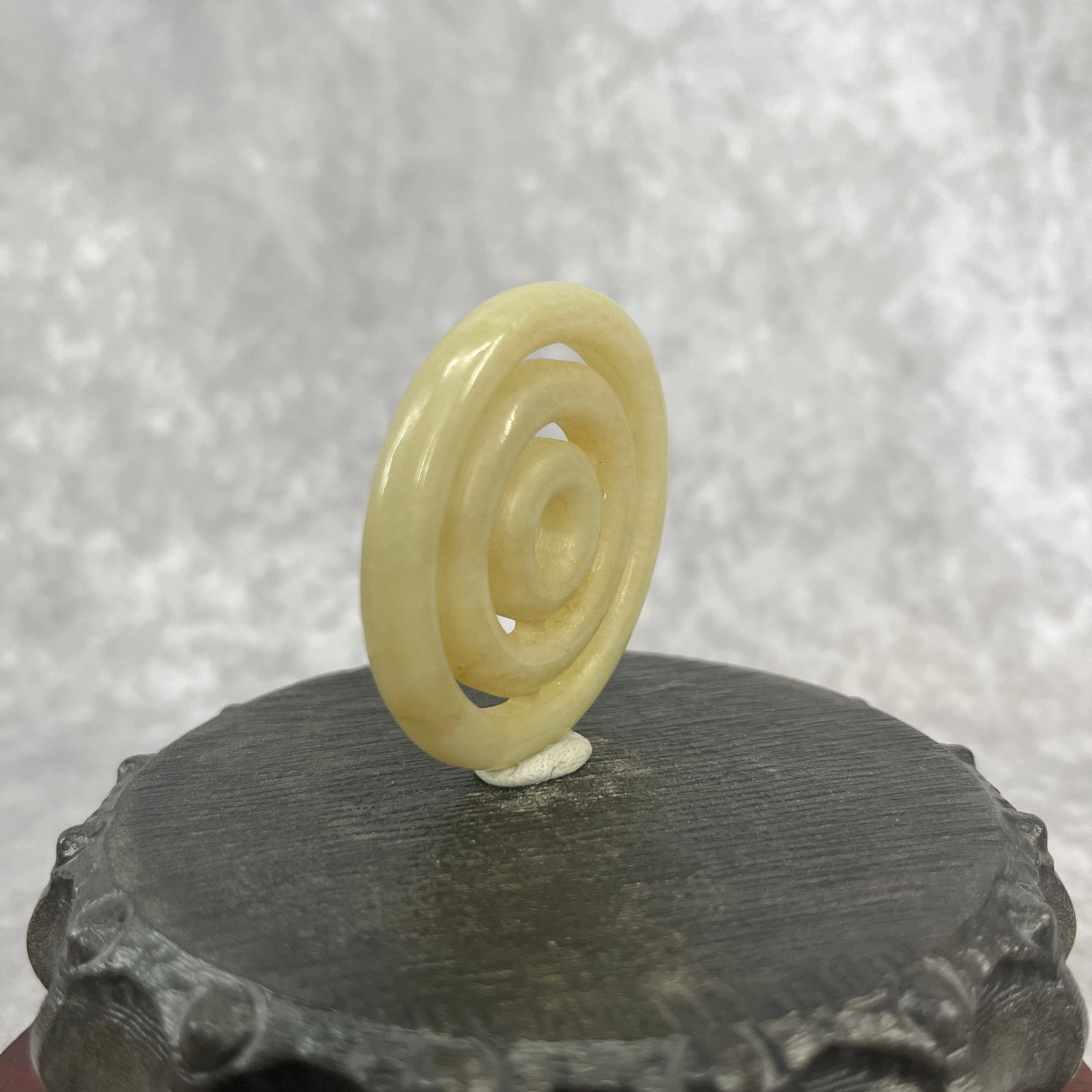 A FINE CLOUD PATTERN JADE CONCENTRIC RINGS DISC - 4