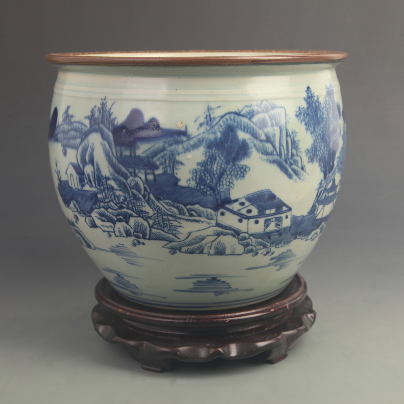 A BLUE-AND-WHITE LANDSCAPE ROLLED-RIM PORCELAIN VASE: Qing Dynasty Kang Xi Period;High: 8.00 inch;Diameter: 9.80 inch