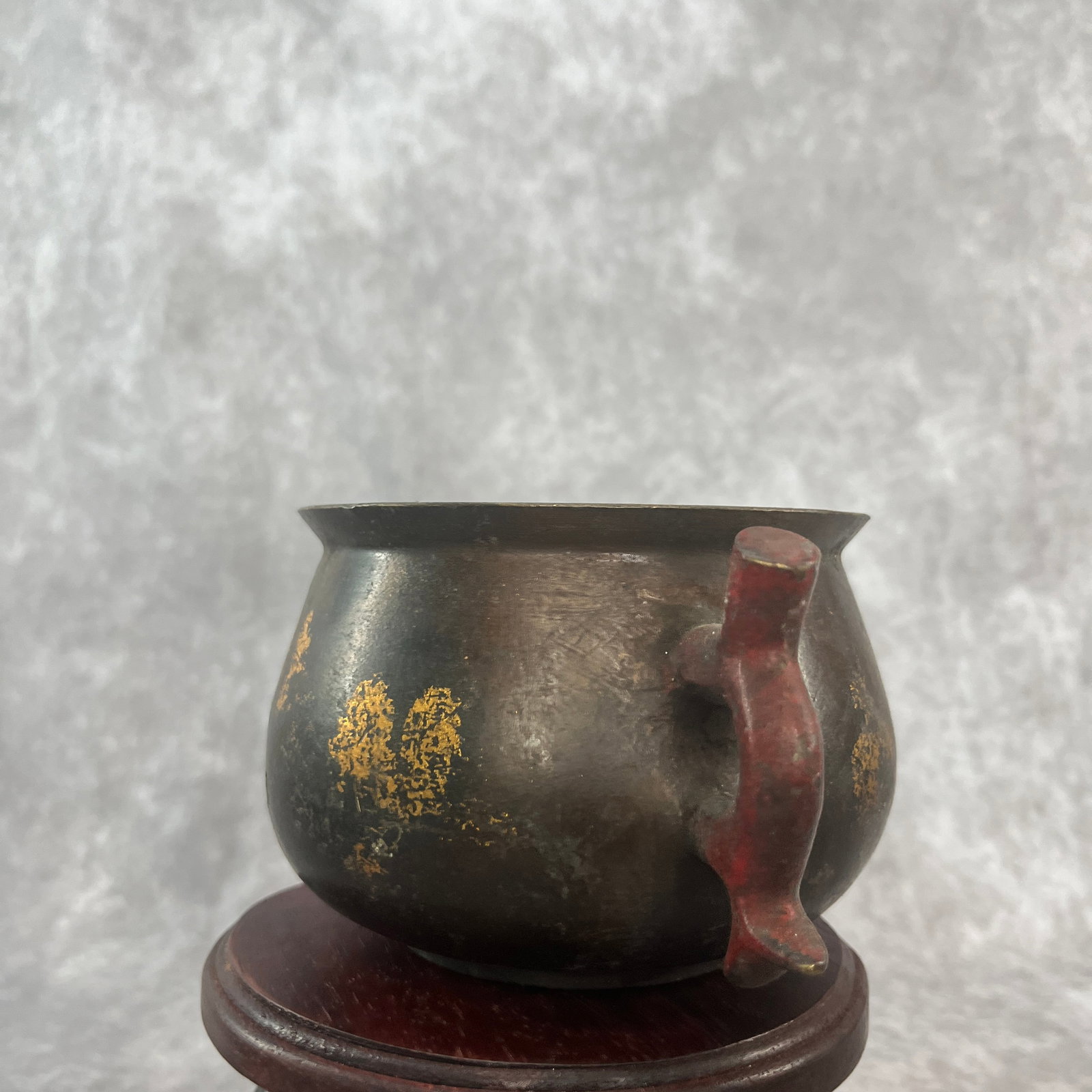 A FINE ROUND DOUBLE EAR FISH CENSE - 3