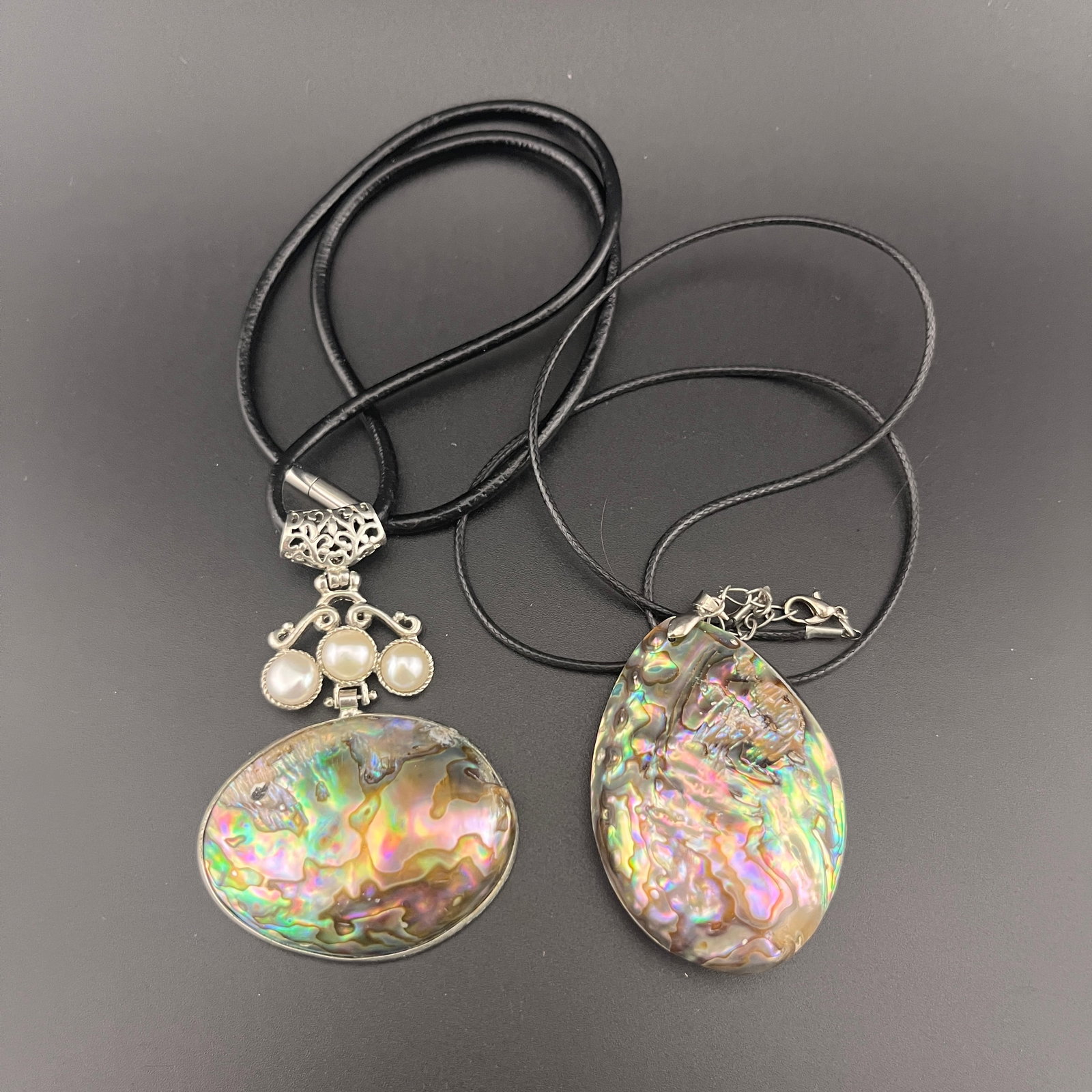 PAIR OF MOTHER OF PEARL NECKLACE (1 of 3)