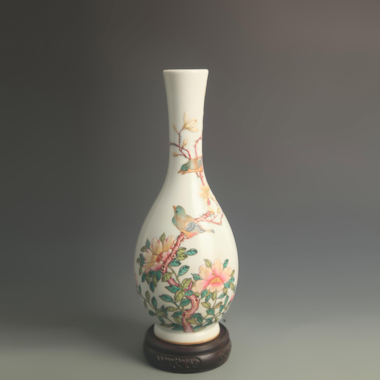 CLOISONNE GLAZED FLOWER AND BIRD PATTERN OLIVE SHAPE PORCELAIN VASE: Qing Dynasty Qian Long Period; High: 11.4 inch; Diameter: 4.20 inch;