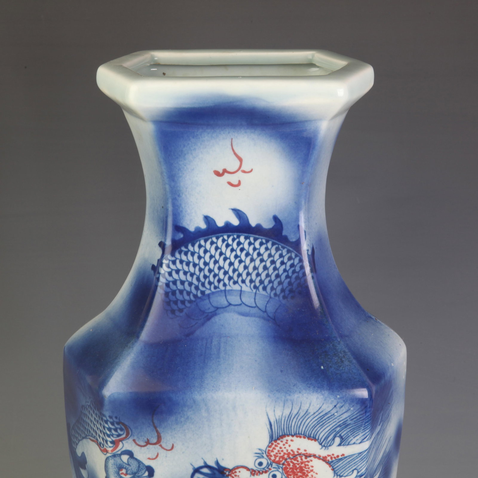 BLUE AND WHITE UNDERGLAZE RED DRAGON PATTERN HEXAGONAL VASE - 2