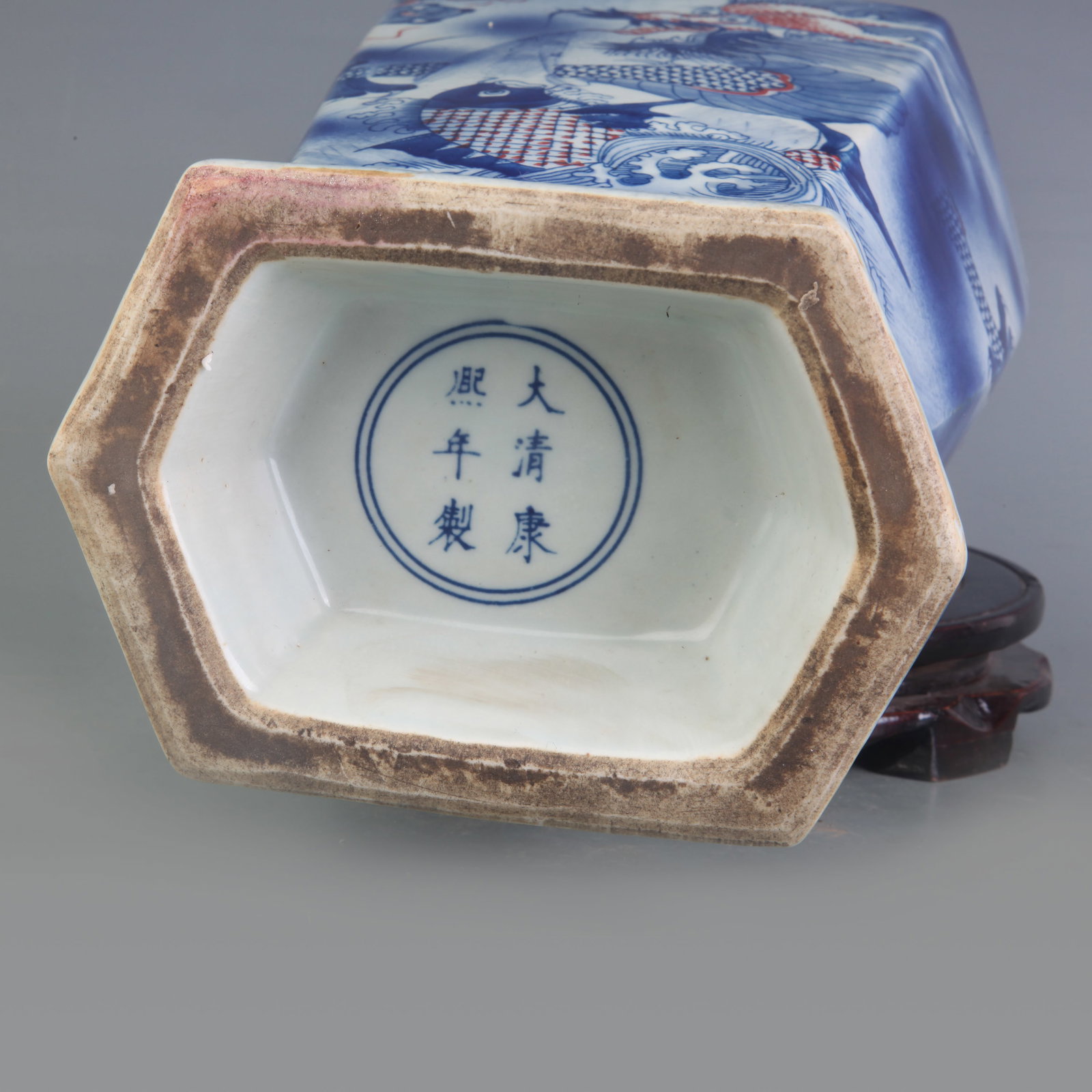 BLUE AND WHITE UNDERGLAZE RED DRAGON PATTERN HEXAGONAL VASE - 5